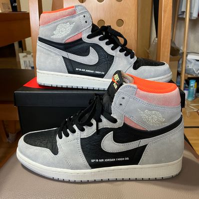 Nike Air Jordan 1 RETRO High OG "Hyper Crimson"