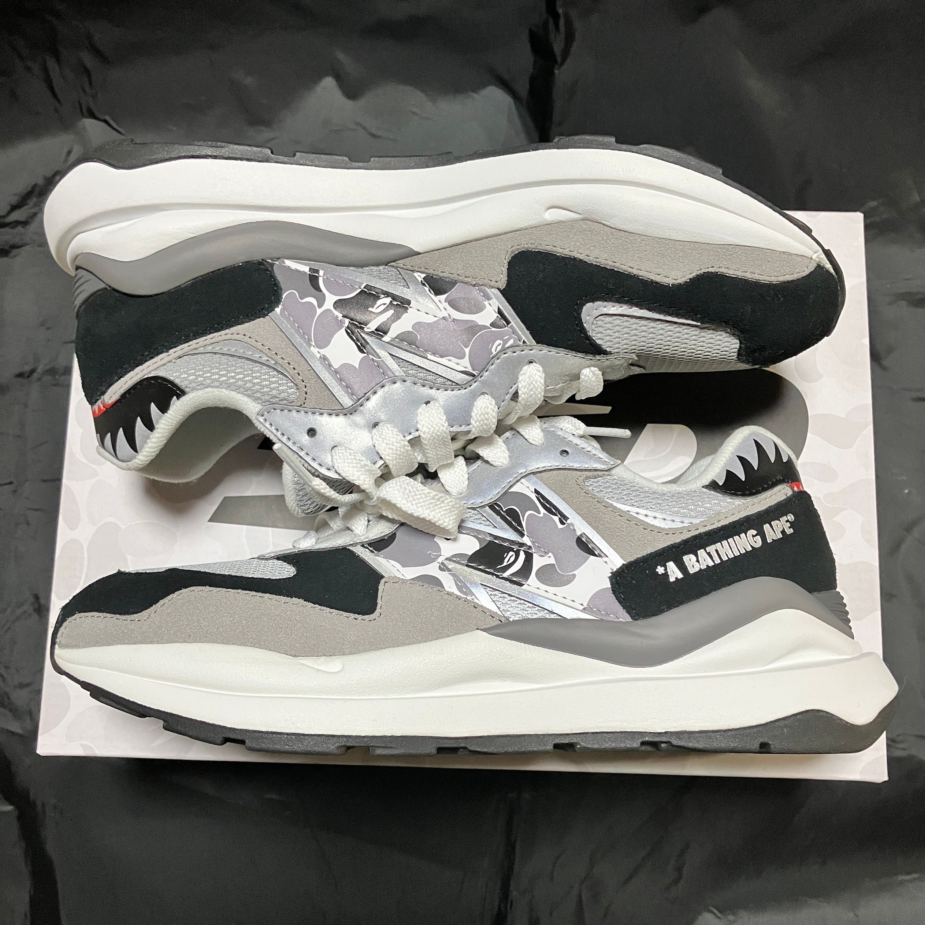アベイシングエイプ × ニューバランス 57/40 "グレー"