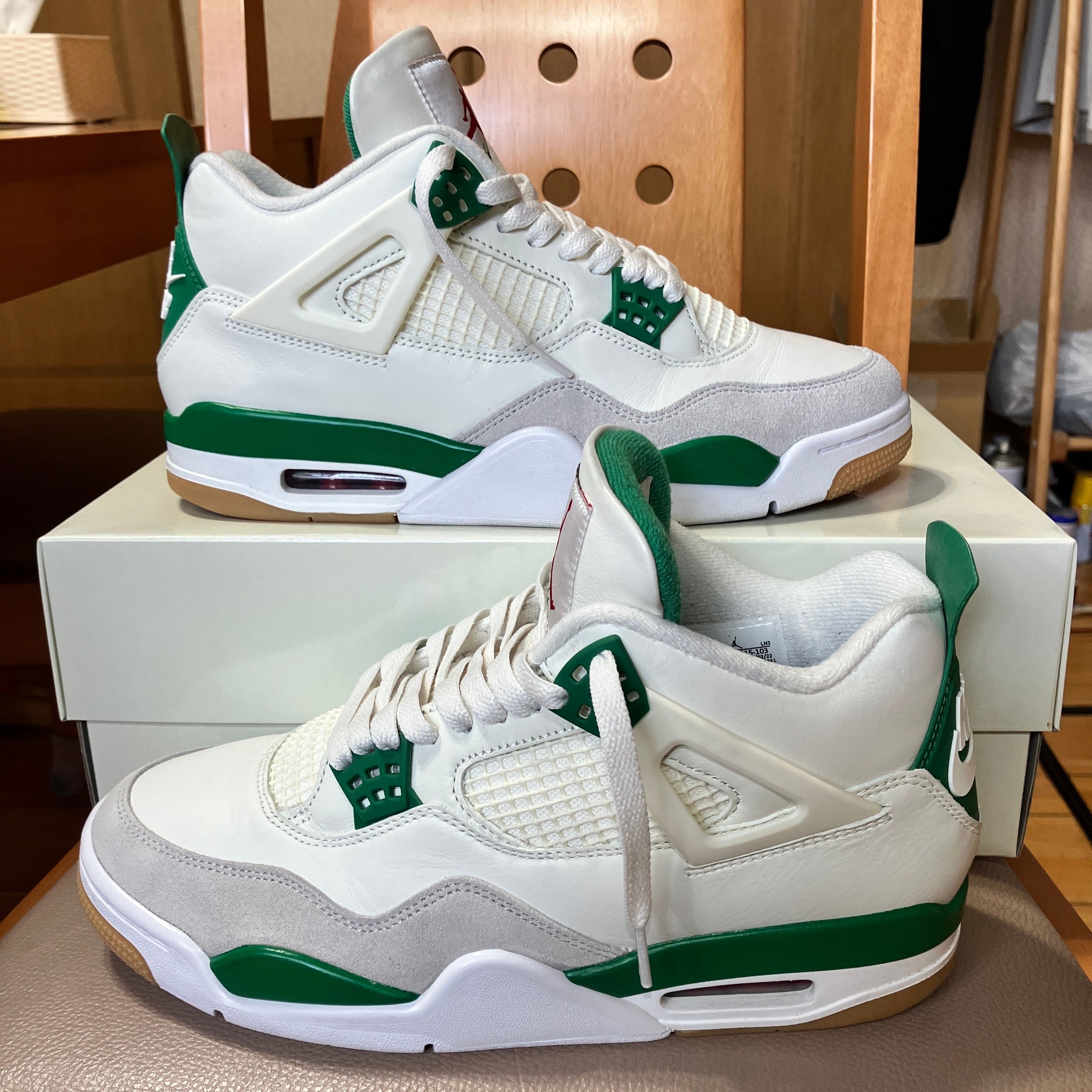 Nike SB × Air Jordan 4 Retro SP "Pine Green"
