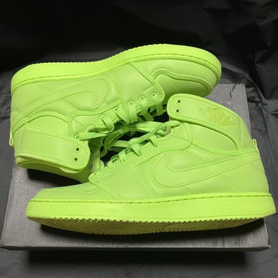 Billie Eilish × Nike Women's Air Jordan 1 High KO "Volt"