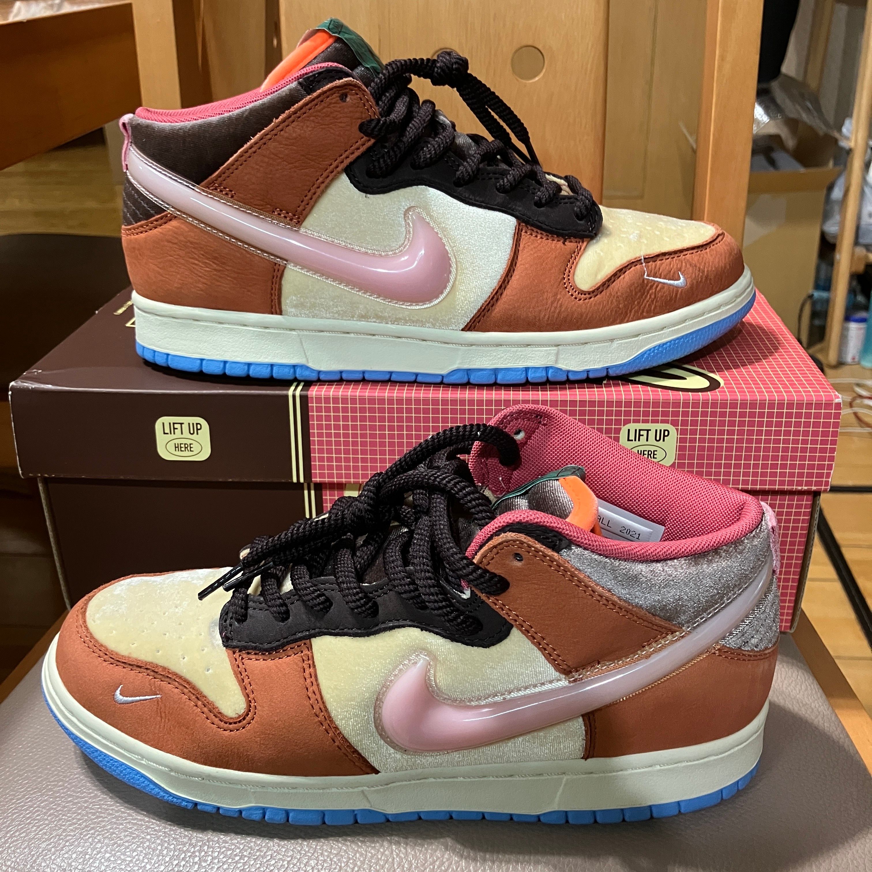 SOCIAL STATUS × NIKE DUNK MID "CHOCOLATE MILK"