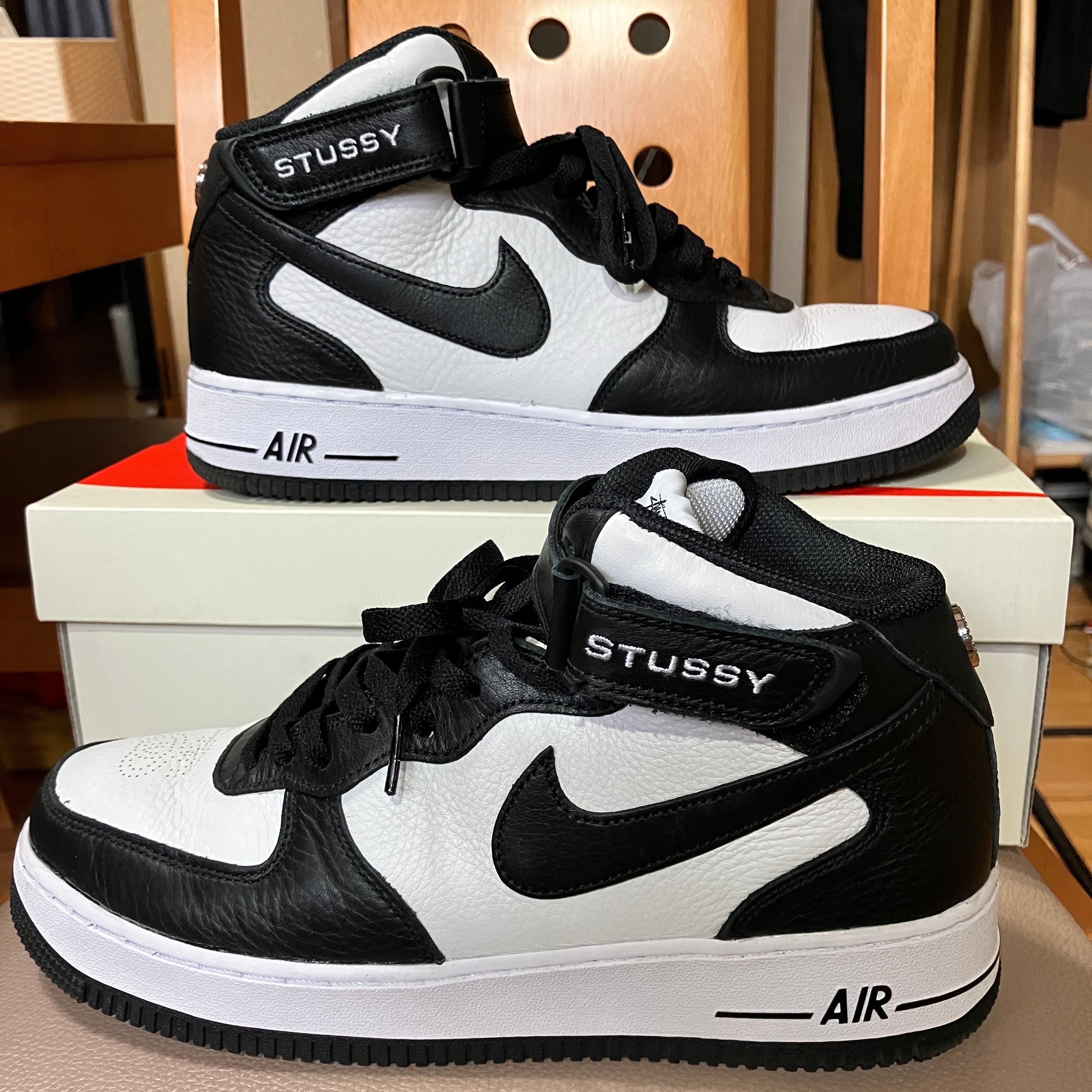 Stussy × Nike Air Force 1 Mid "Black and Light Bone"