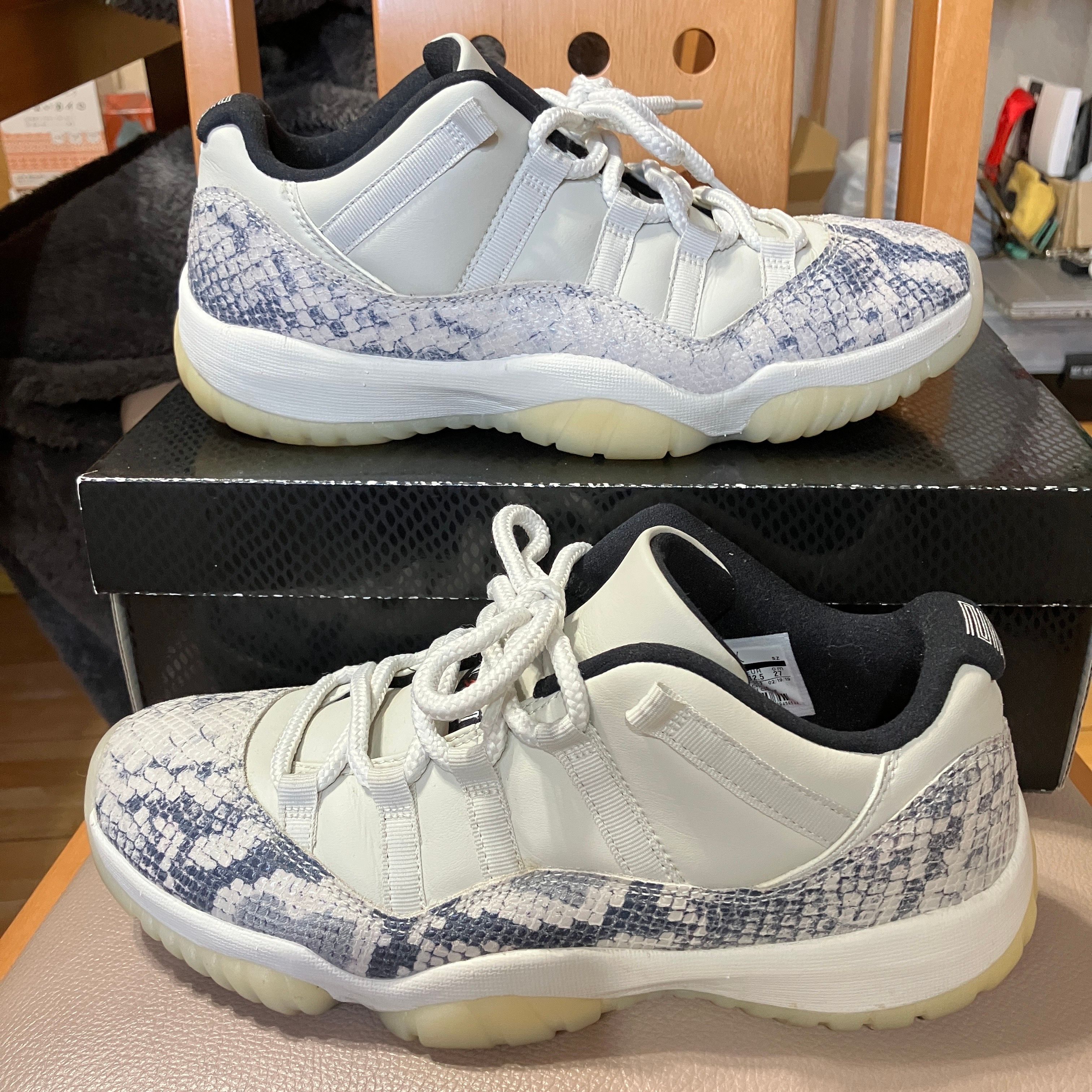 Nike Air Jordan 11 Low Snakeskin "Light Bone/University Red/Sail/Black"