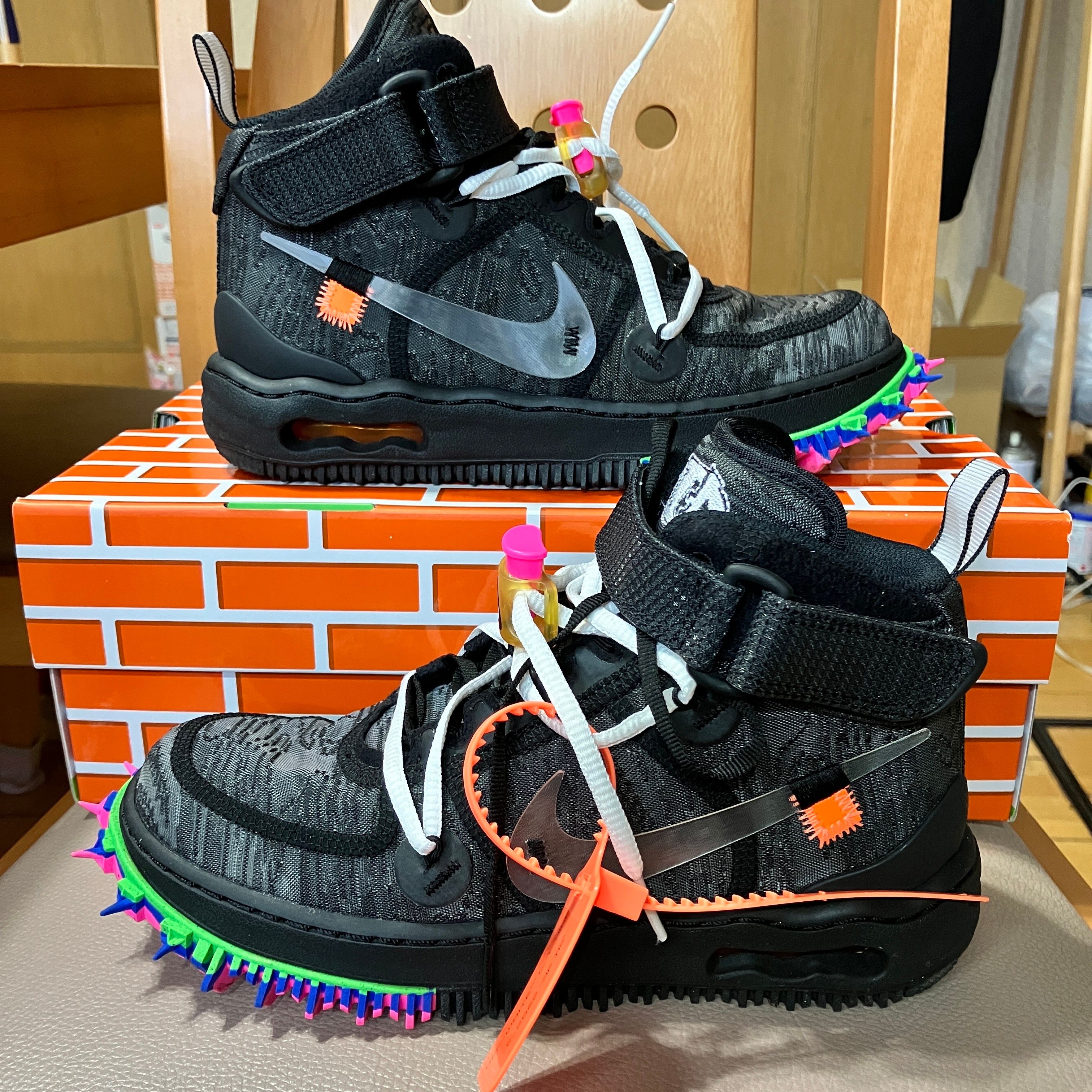 Off-White × Nike Air Force 1 Mid "Black"