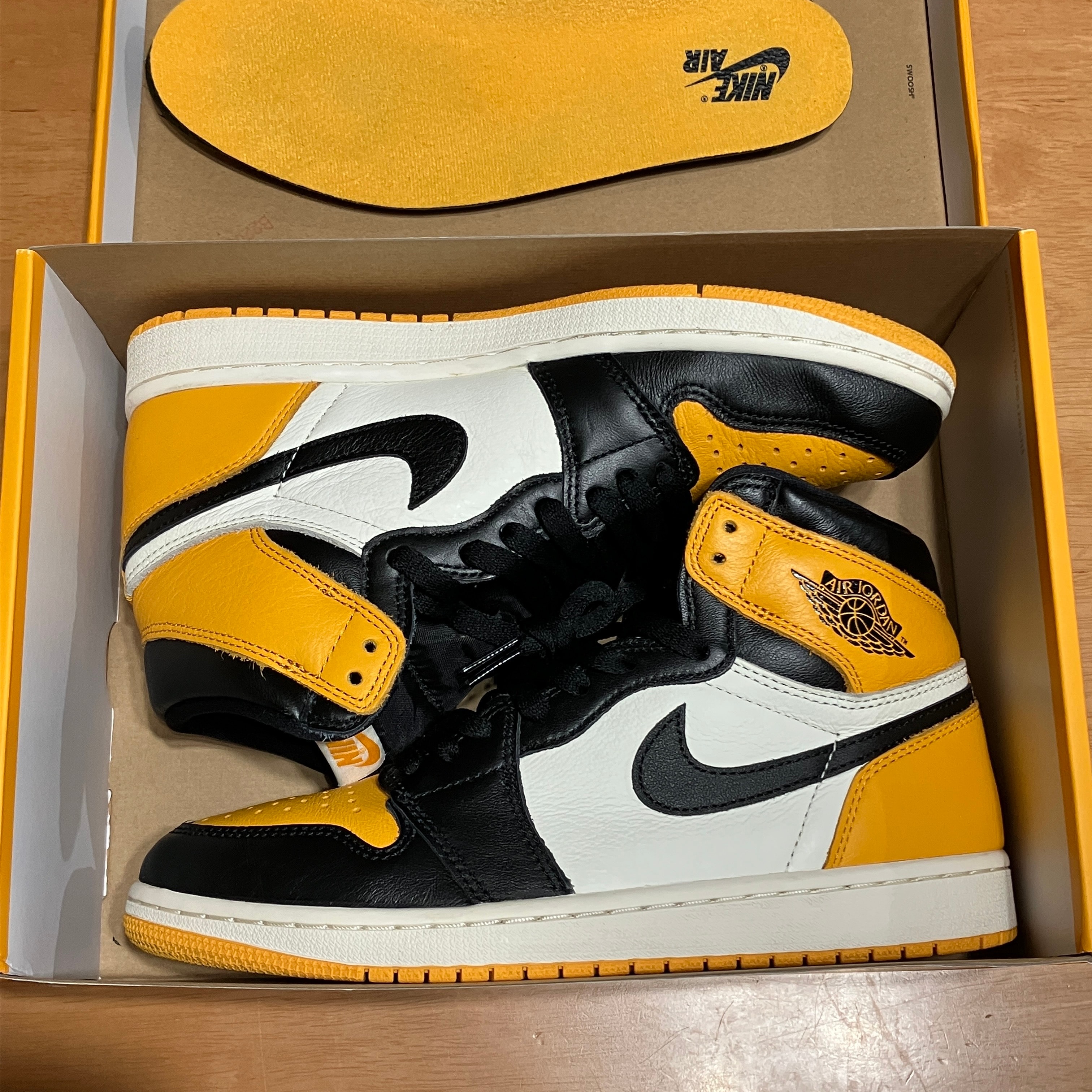 Nike Air Jordan 1 Retro High OG "Taxi"