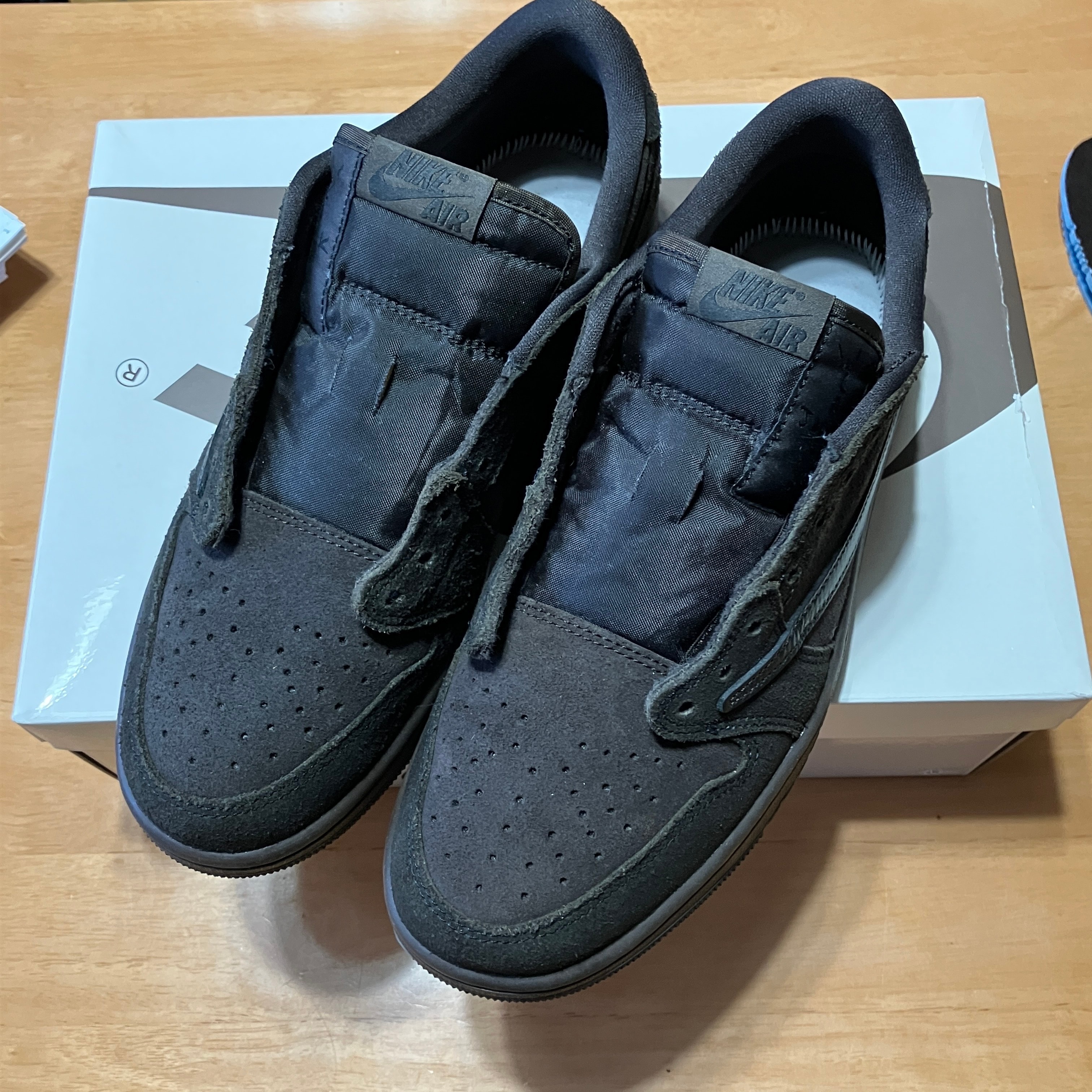 Travis Scott × Nike Air Jordan 1 Low OG SP "Velvet Brown and Dark Mocha"