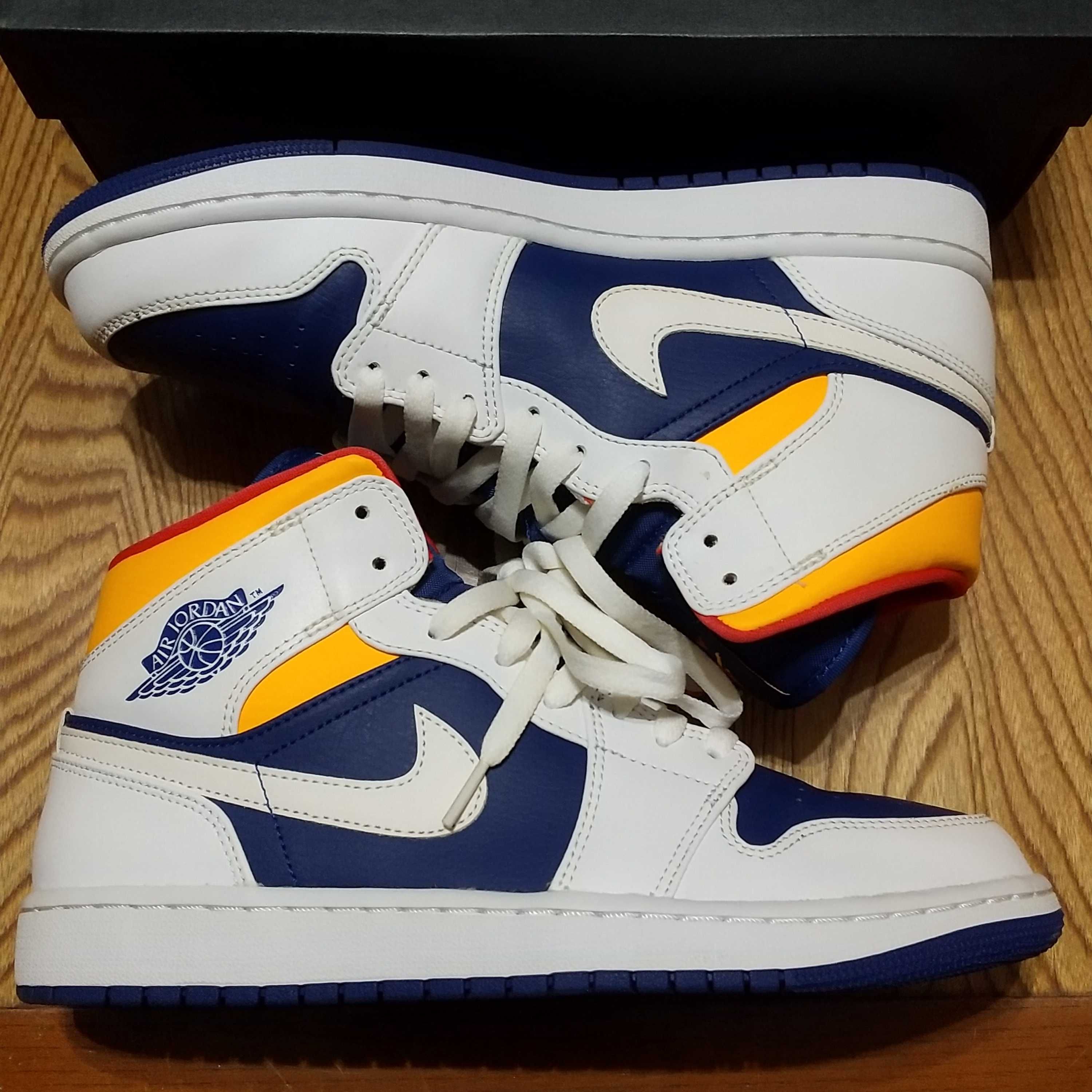 NIKE AIR JORDAN 1 MID "WHITE/NAVY/YELLOW"