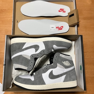 Nike Air Jordan 1 Retro High OG "Black and Smoke Grey"