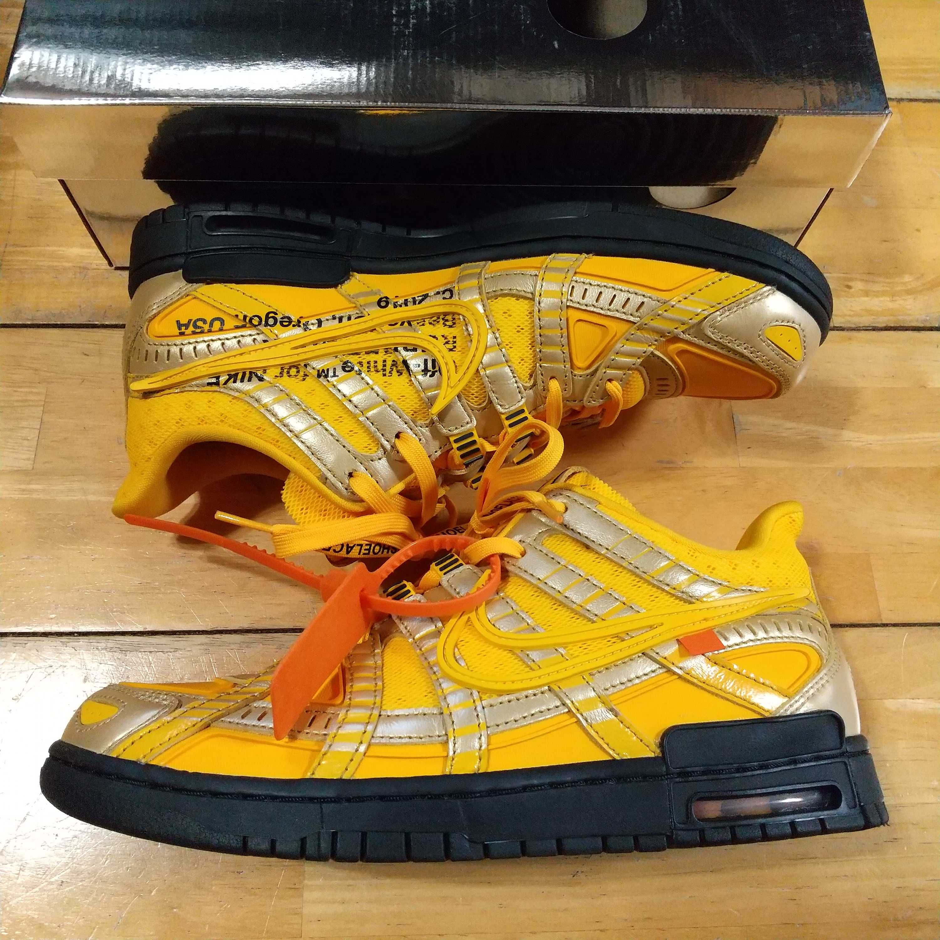 Off-White × Nike Air Rubber Dunk "University Gold"