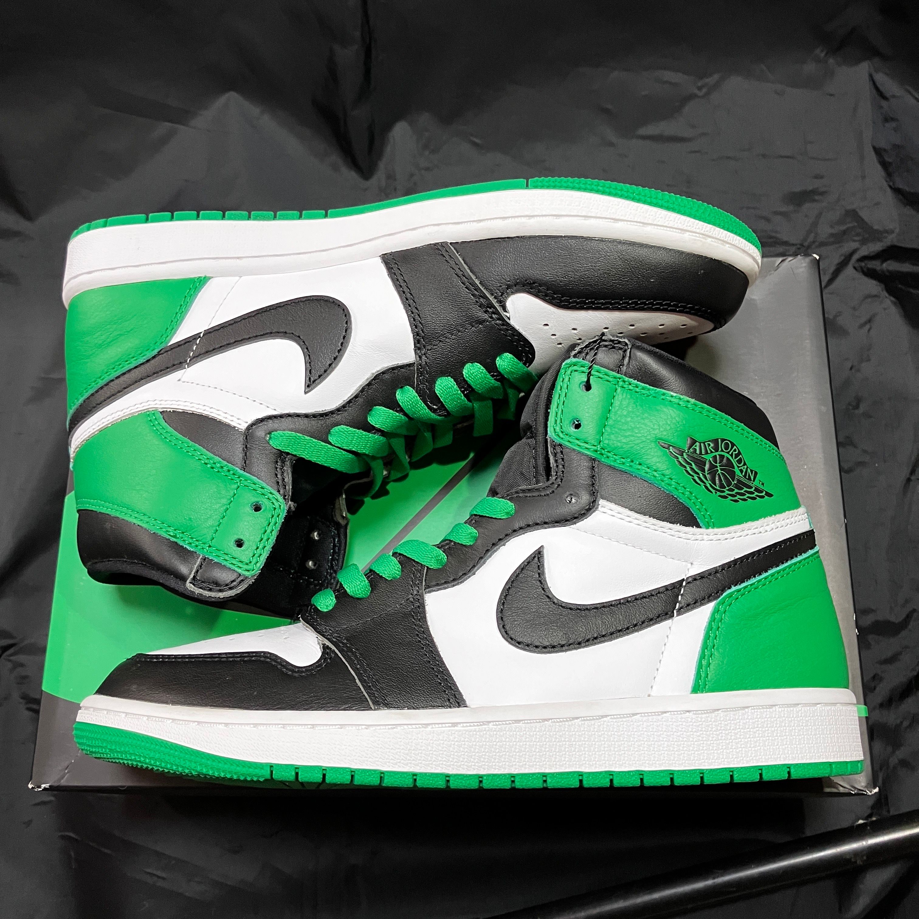 Nike Air Jordan 1 Retro High OG "Celtics/Black and Lucky Green" (2023)
