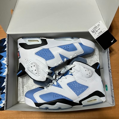 Nike Air Jordan 6 "UNC"