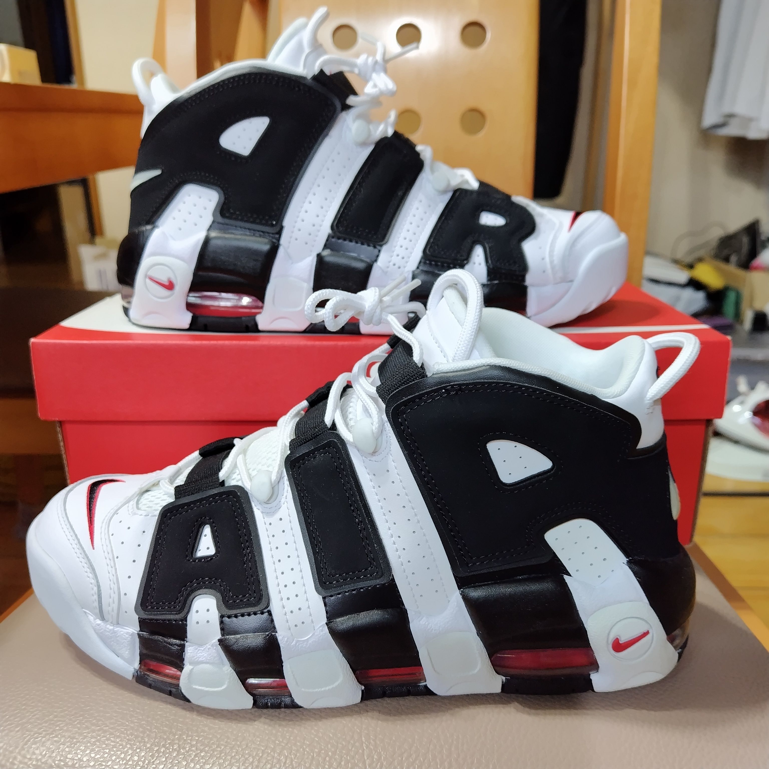 NIKE AIR MORE UPTEMPO "WHITE/BLACK/UNIVERSITY RED"(2020)