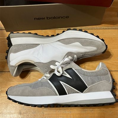 Levi's × New Balance 327 "Gray/Black"