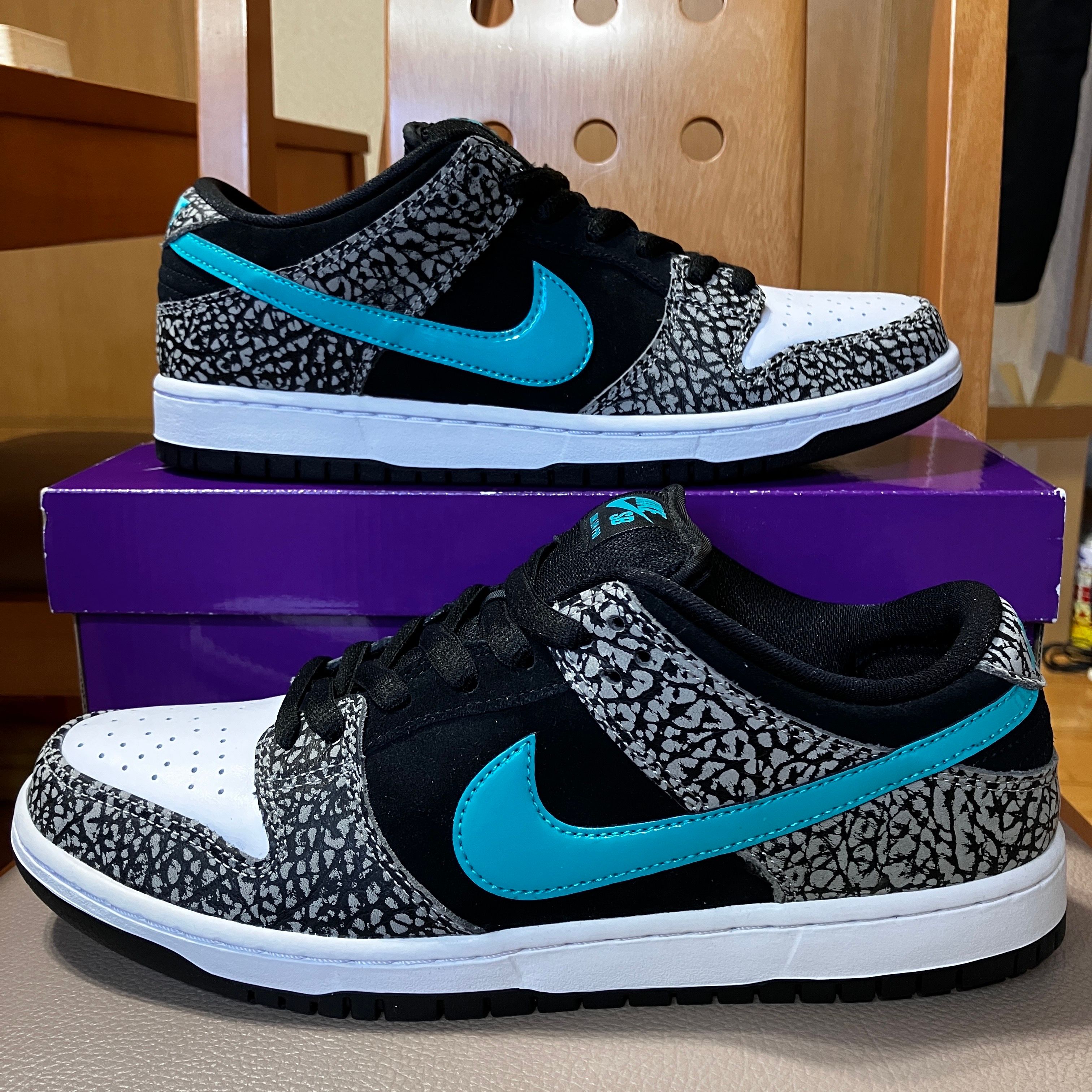 Nike SB Dunk Low "Elephant/Safari"