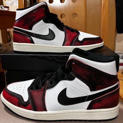 Nike Air Jordan 1 Mid "Wear Away"