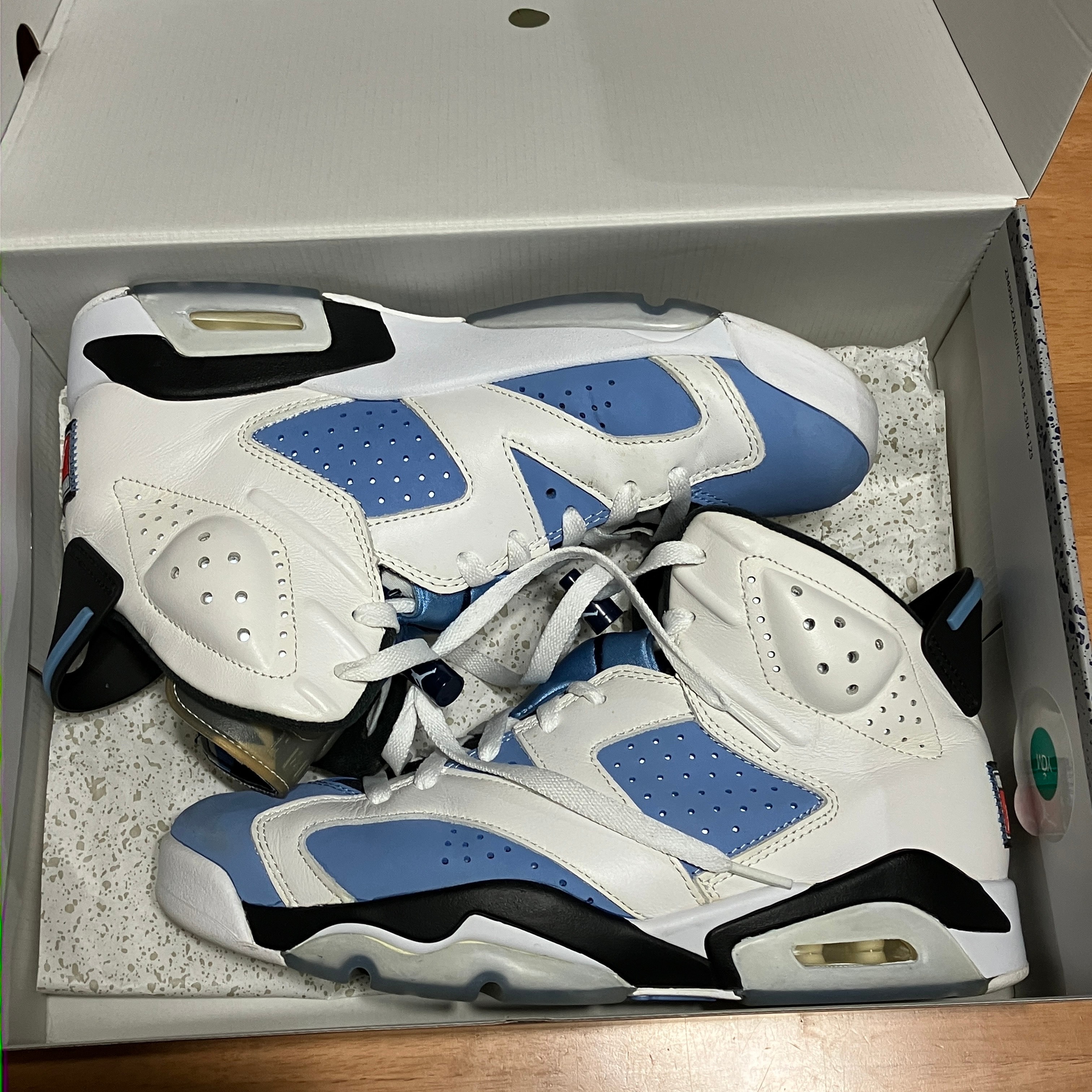 Nike Air Jordan 6 "UNC"