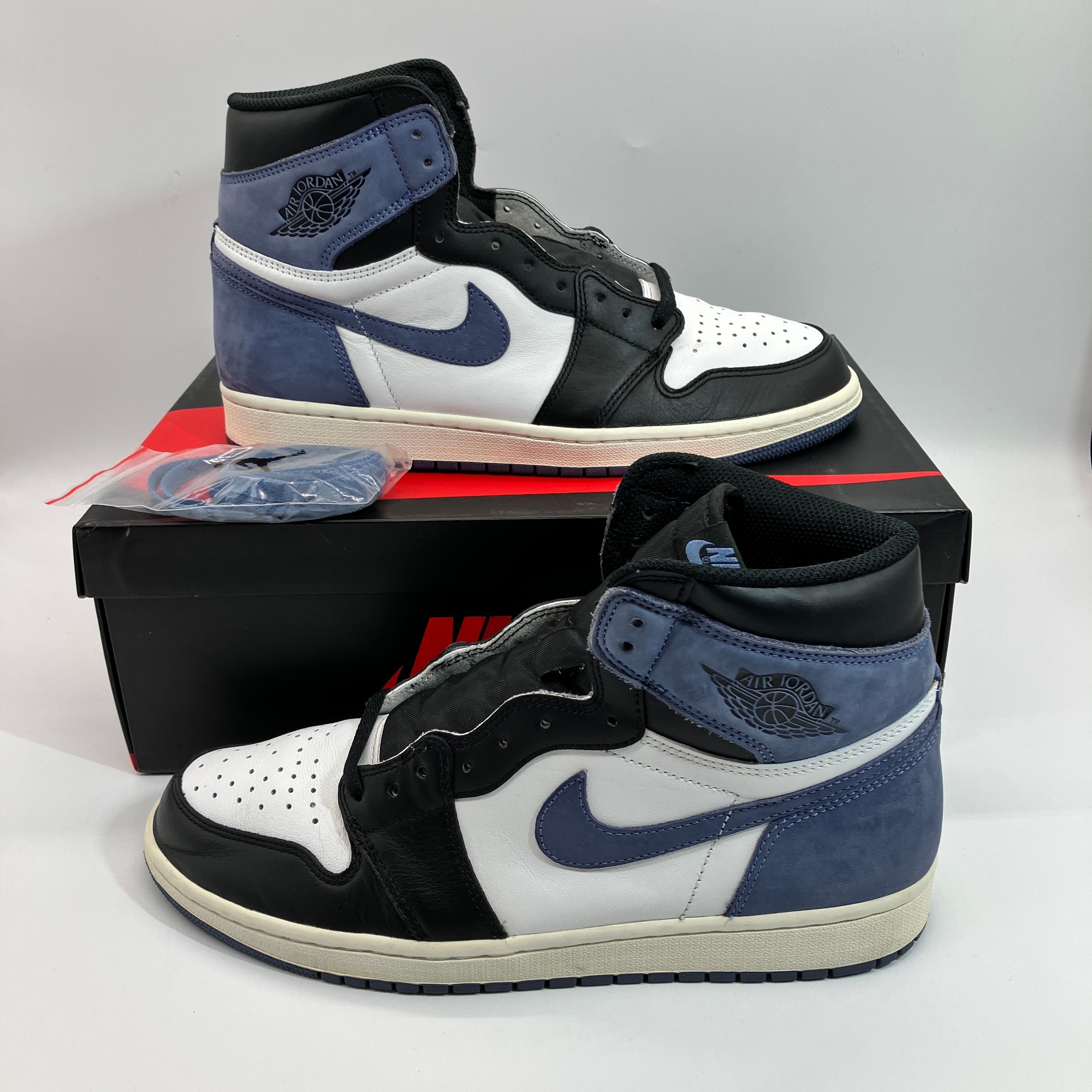 Nike Air Jordan 1 Retro High "Blue Moon"