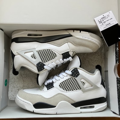 Nike Air Jordan 4 "Military Black"