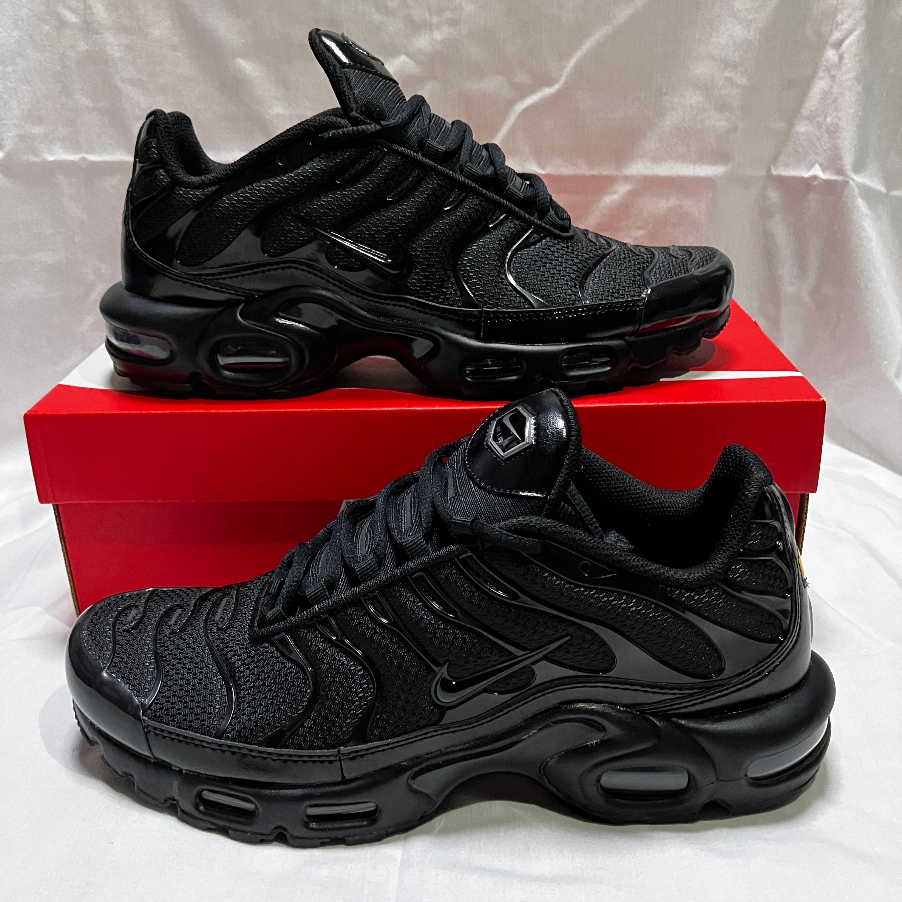 Nike Air Max Plus "Triple Black"
