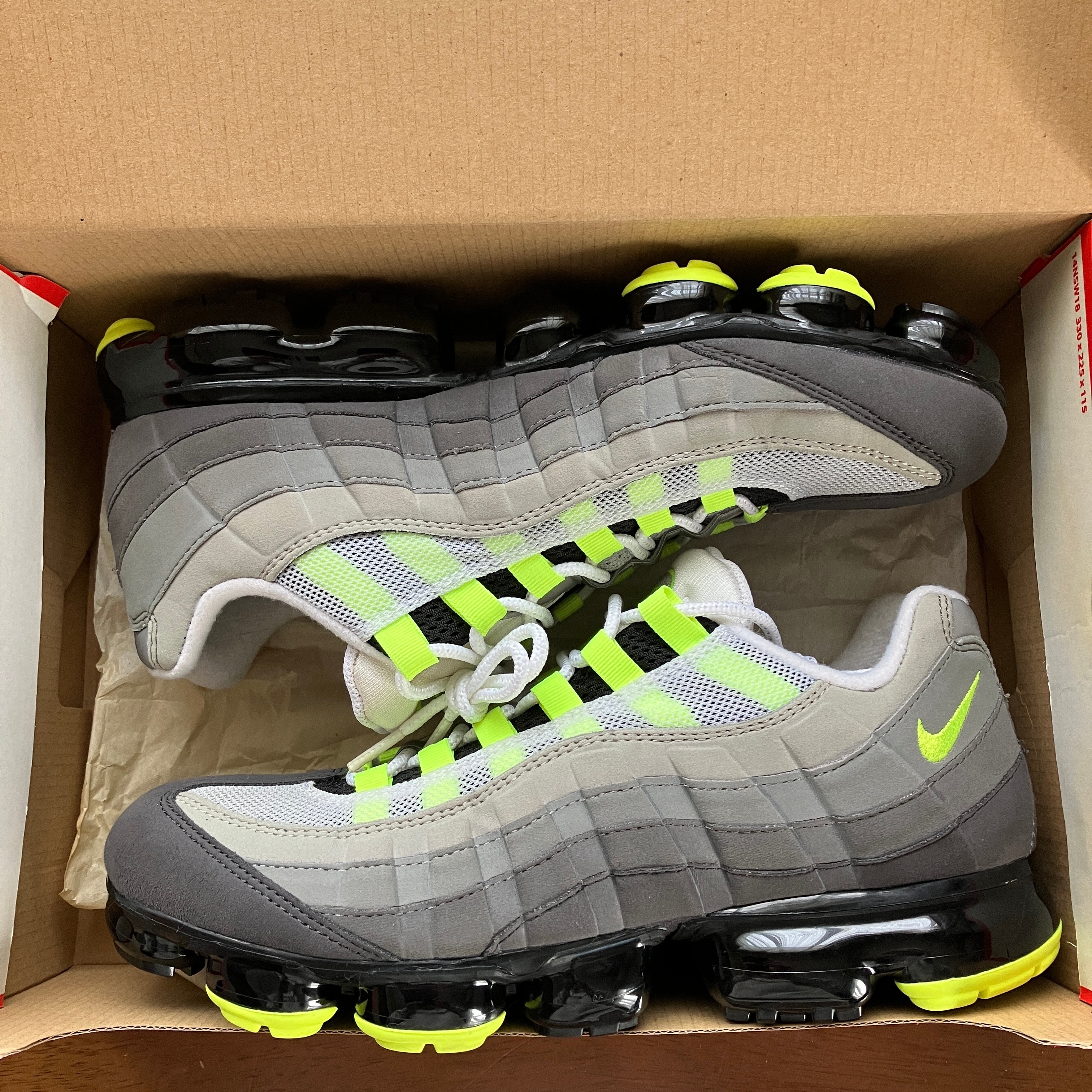 ナイキ エアヴェイパーマックス95 "ネオン"