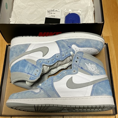 Nike Air Jordan 1 High OG "Hyper Royal"