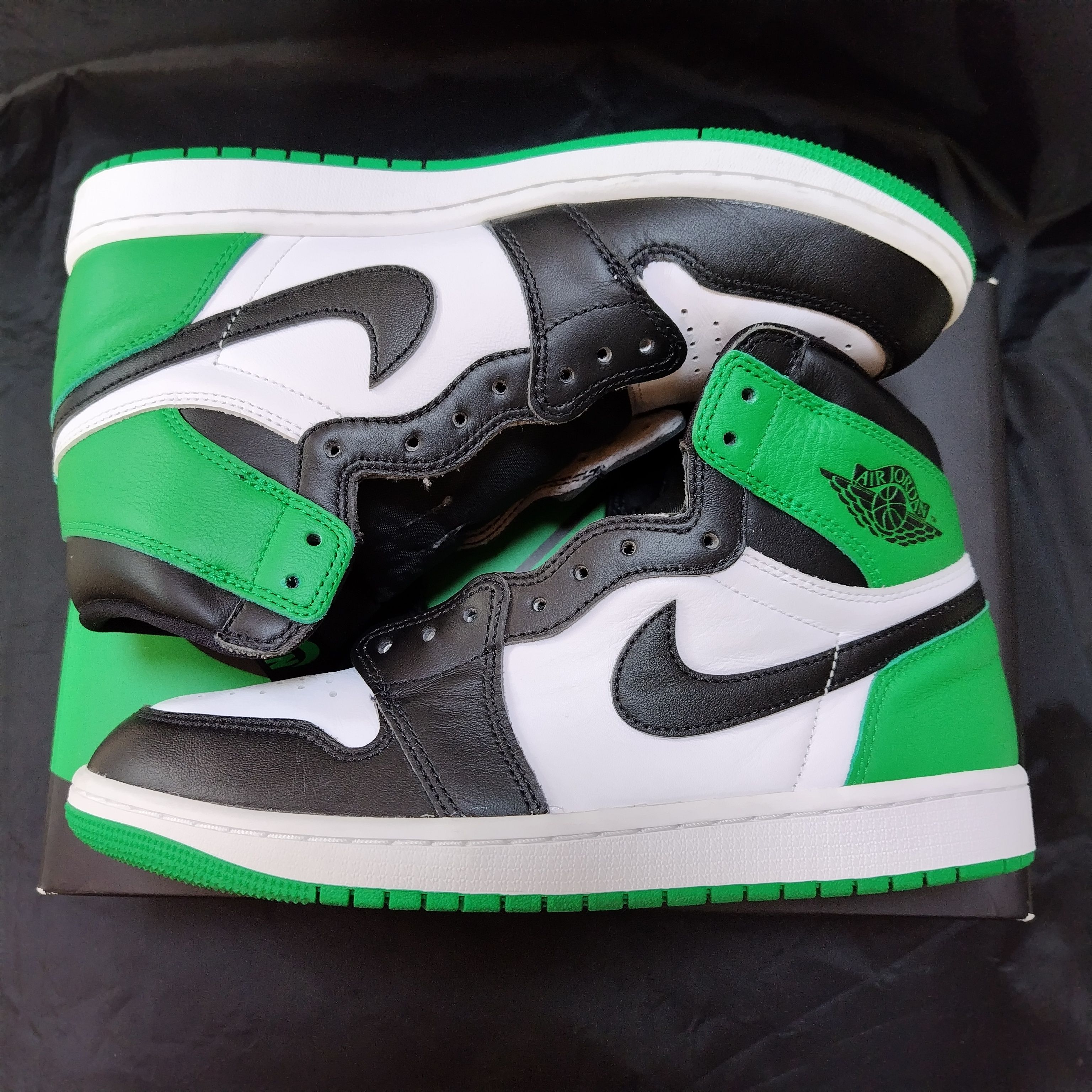 Nike Air Jordan 1 Retro High OG "Celtics/Black and Lucky Green" (2023)