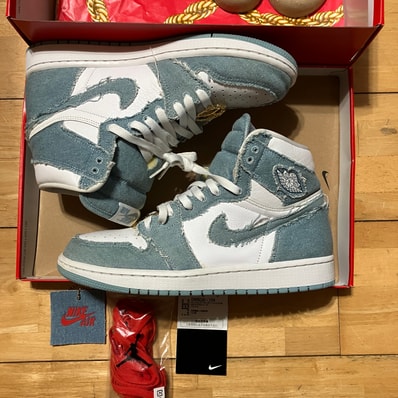 Nike Women's Air Jordan 1 High OG "Denim"
