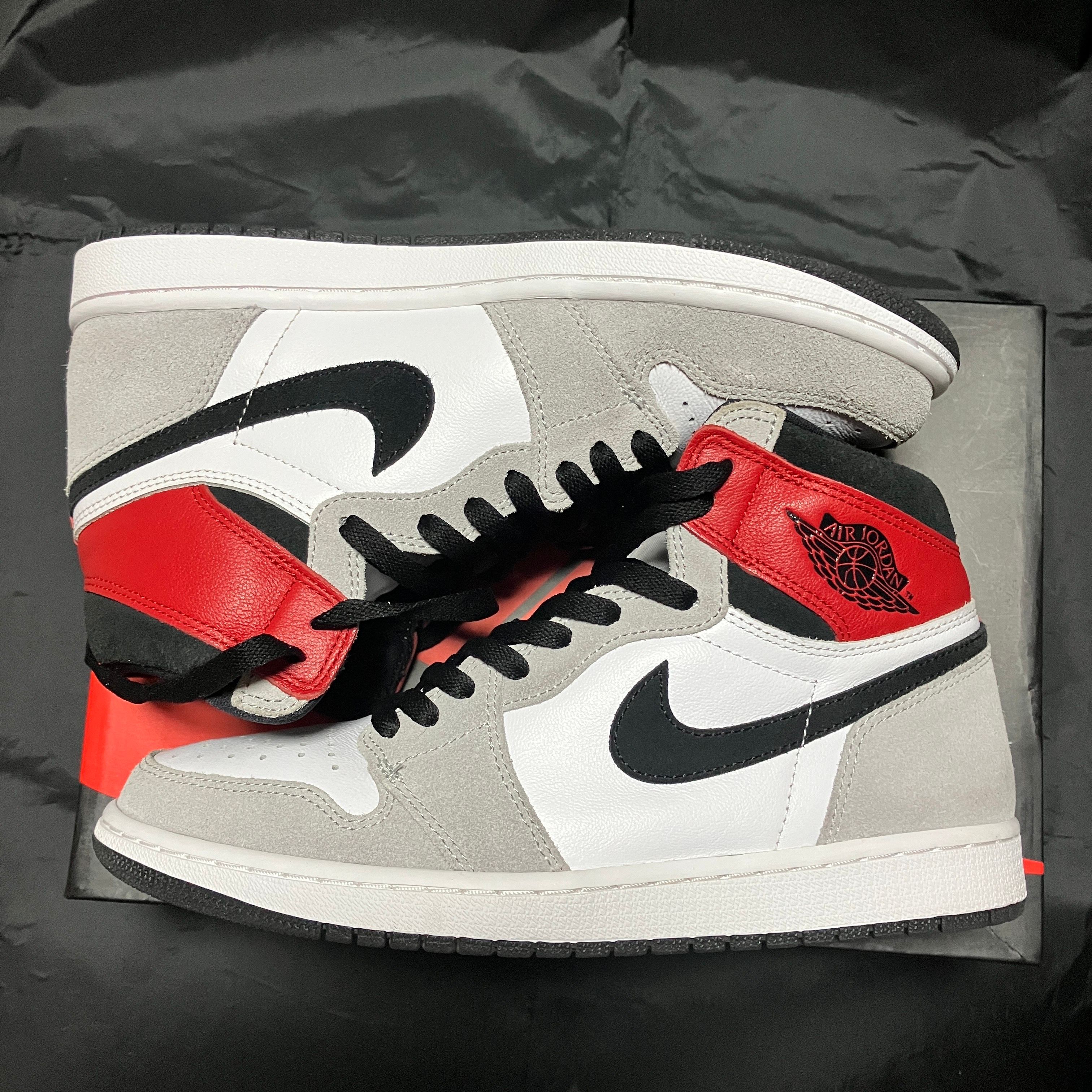 Nike Air Jordan 1 High OG "White/Black/Light Smoke Grey"