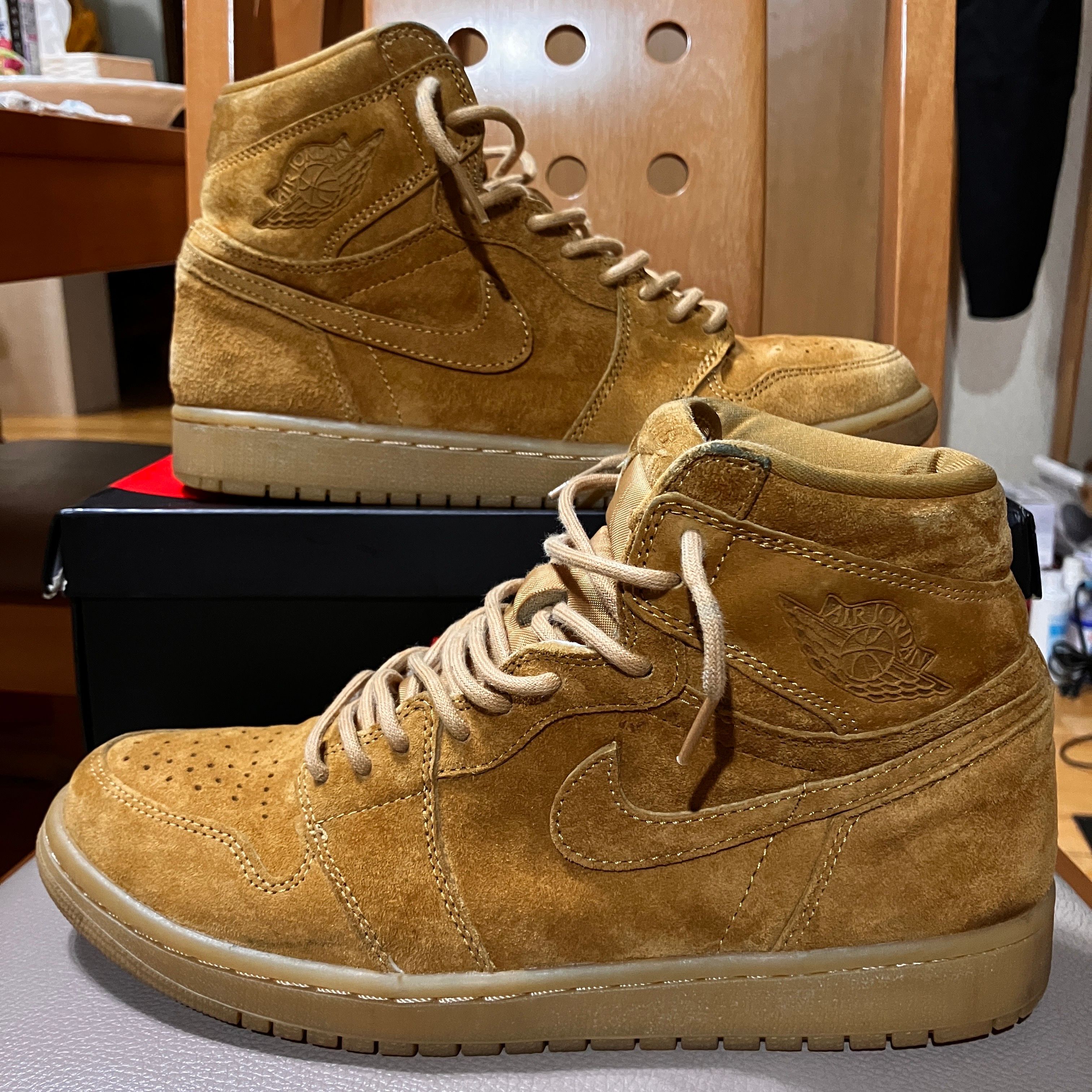 Nike Air Jordan 1 Retro High "Wheat"
