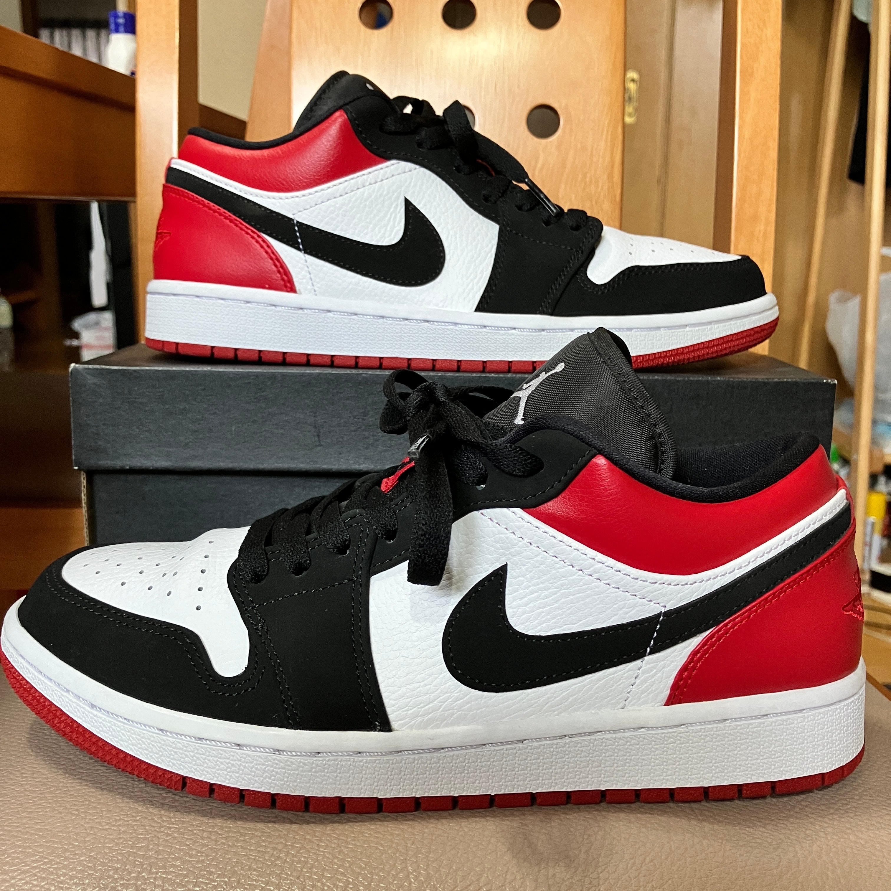 Nike Air Jordan 1 Low "Black Toe"