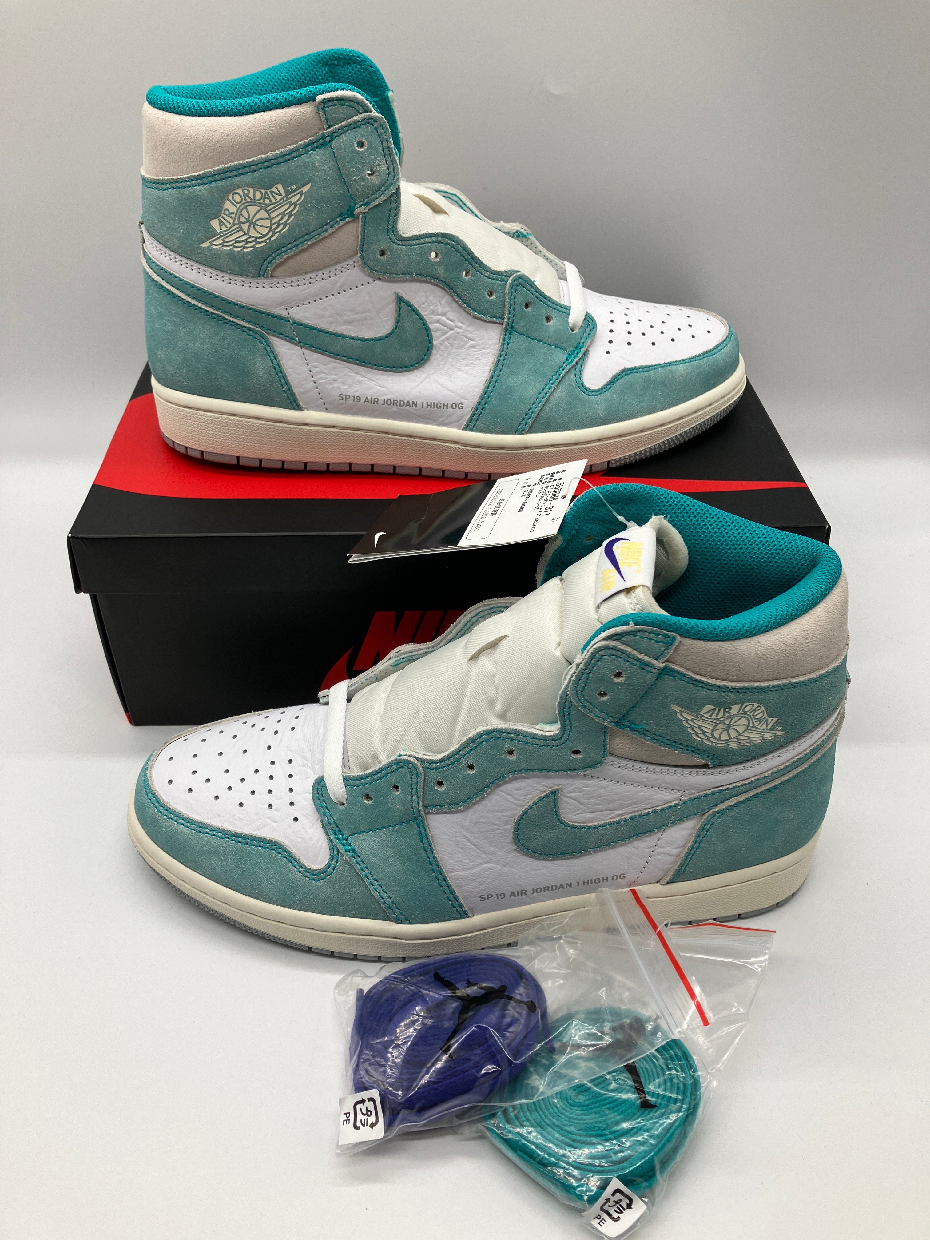Nike Air Jordan 1 Retro High OG "Turbo Green"