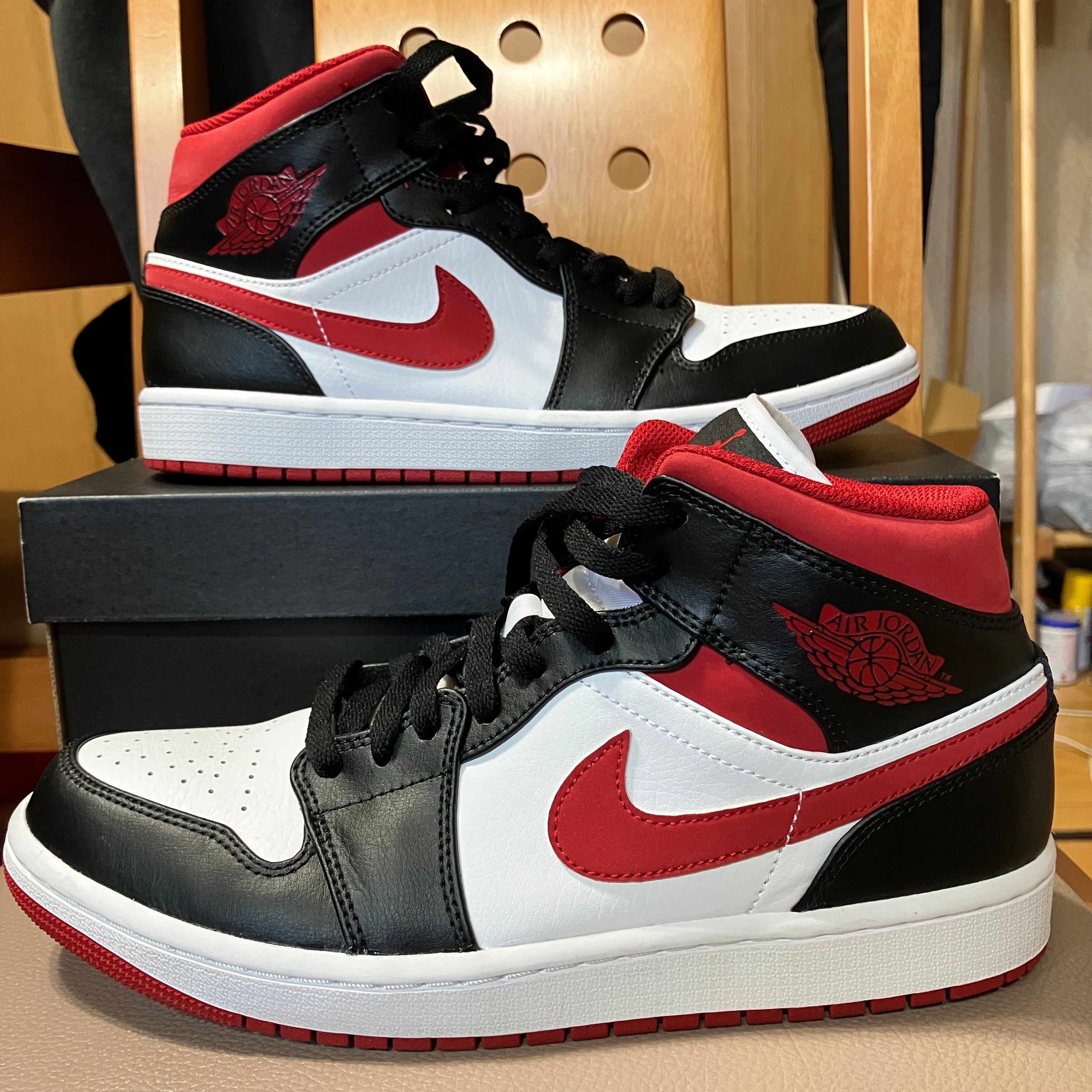 Nike Air Jordan 1 Mid "White/Gym Red Black"