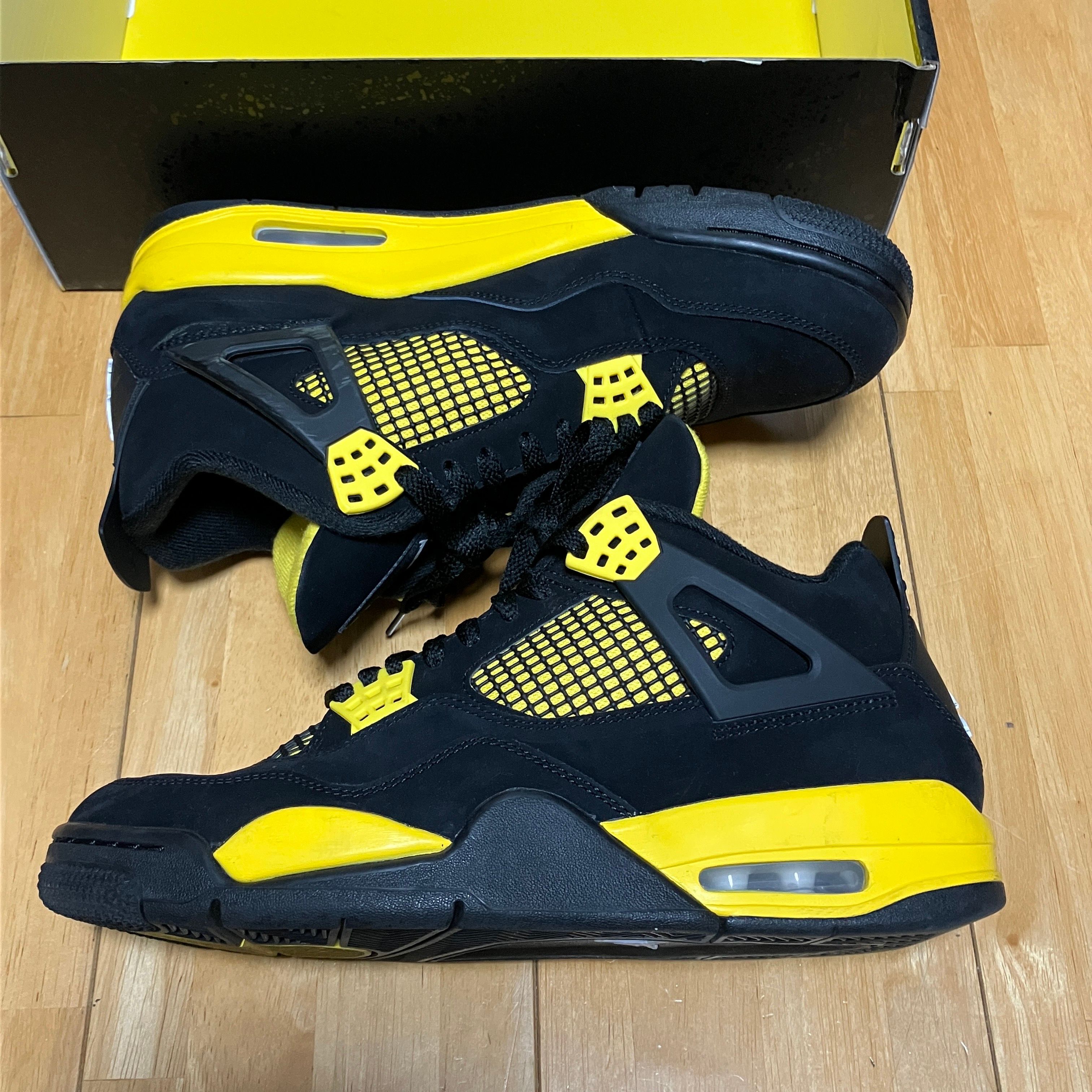 Nike Air Jordan 4 Retro "Thunder"(2023)