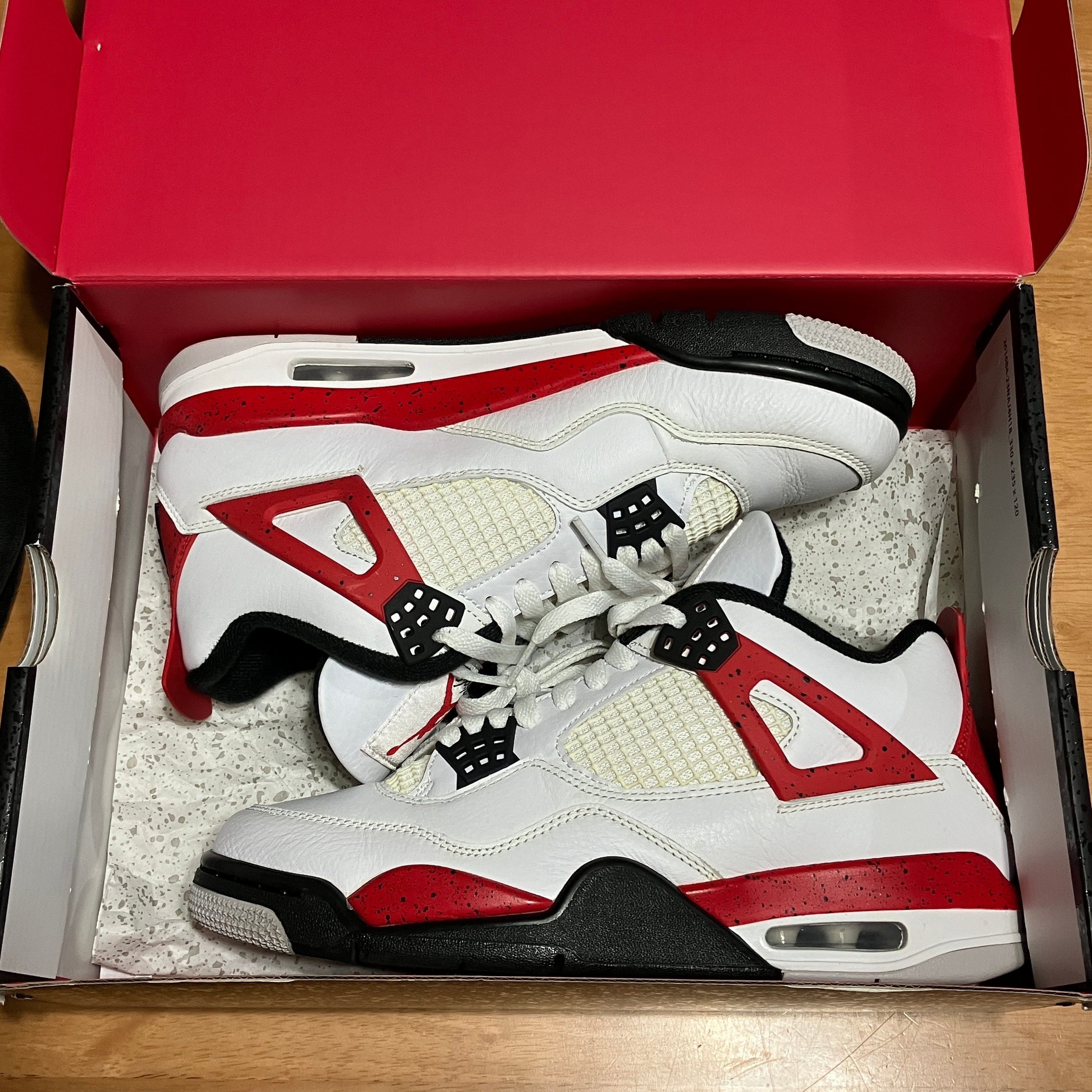 Nike Air Jordan 4 Retro "Red Cement"