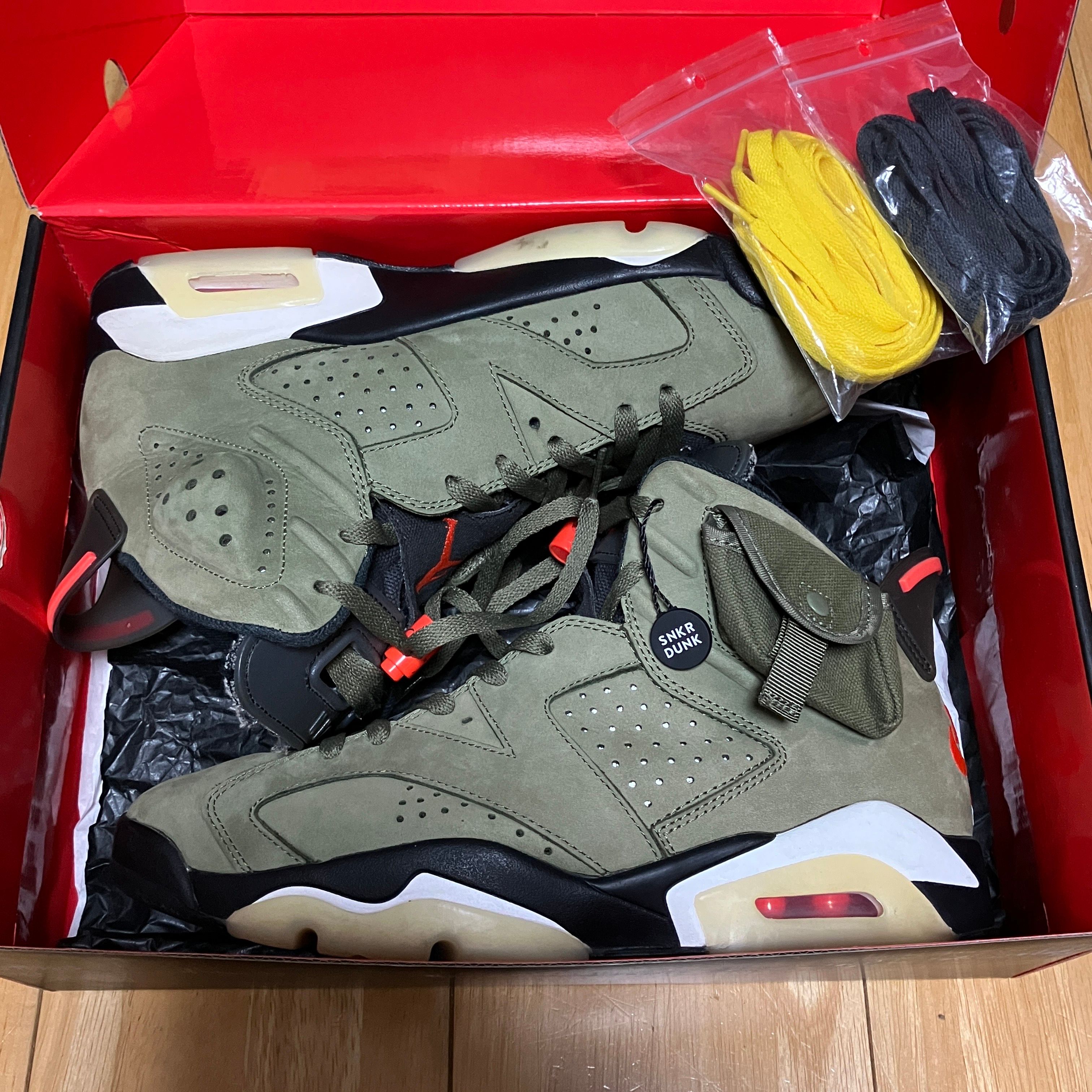 Travis Scott × Nike Air Jordan 6 Retro "Medium Olive"