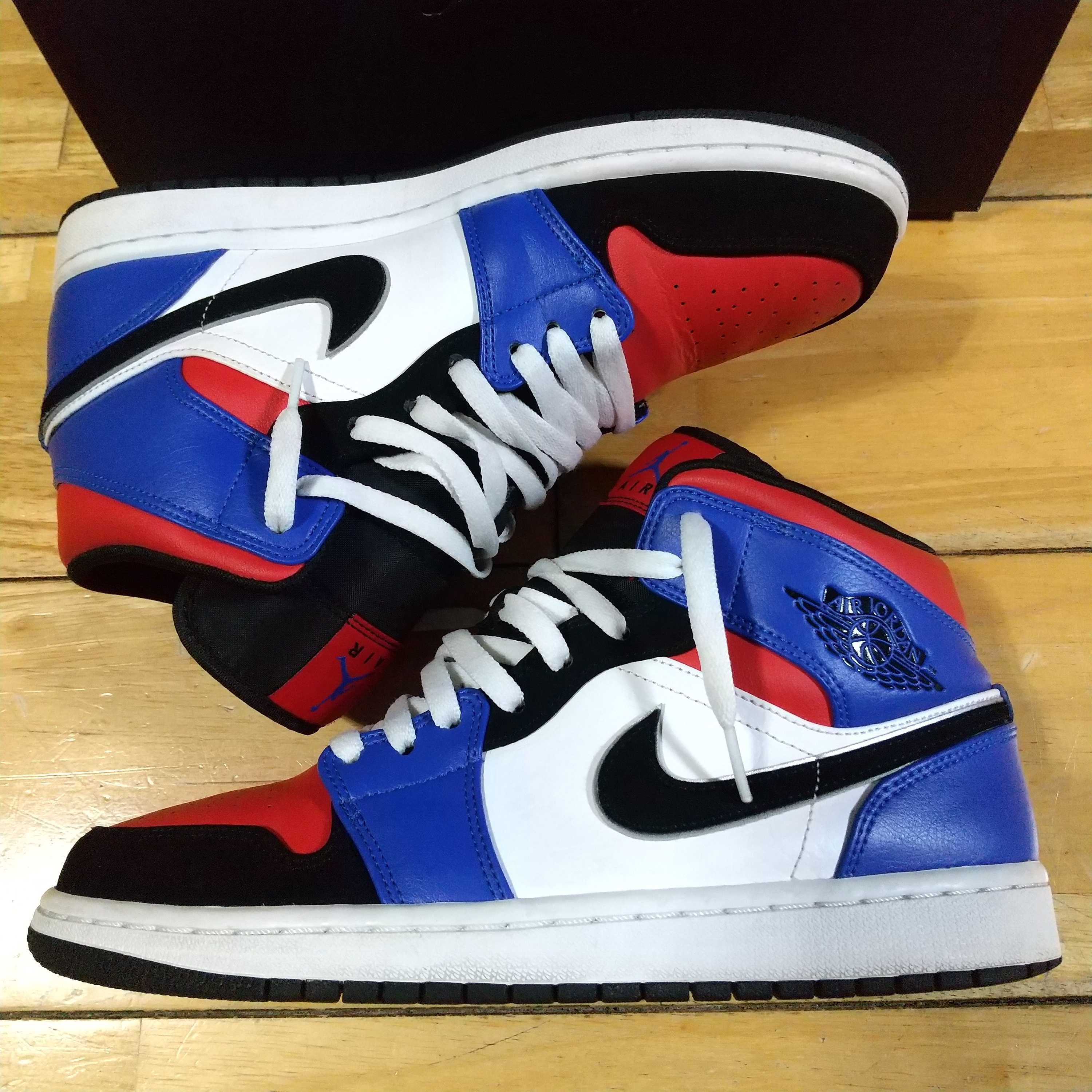 Nike Air Jordan 1 Mid "Top 3"
