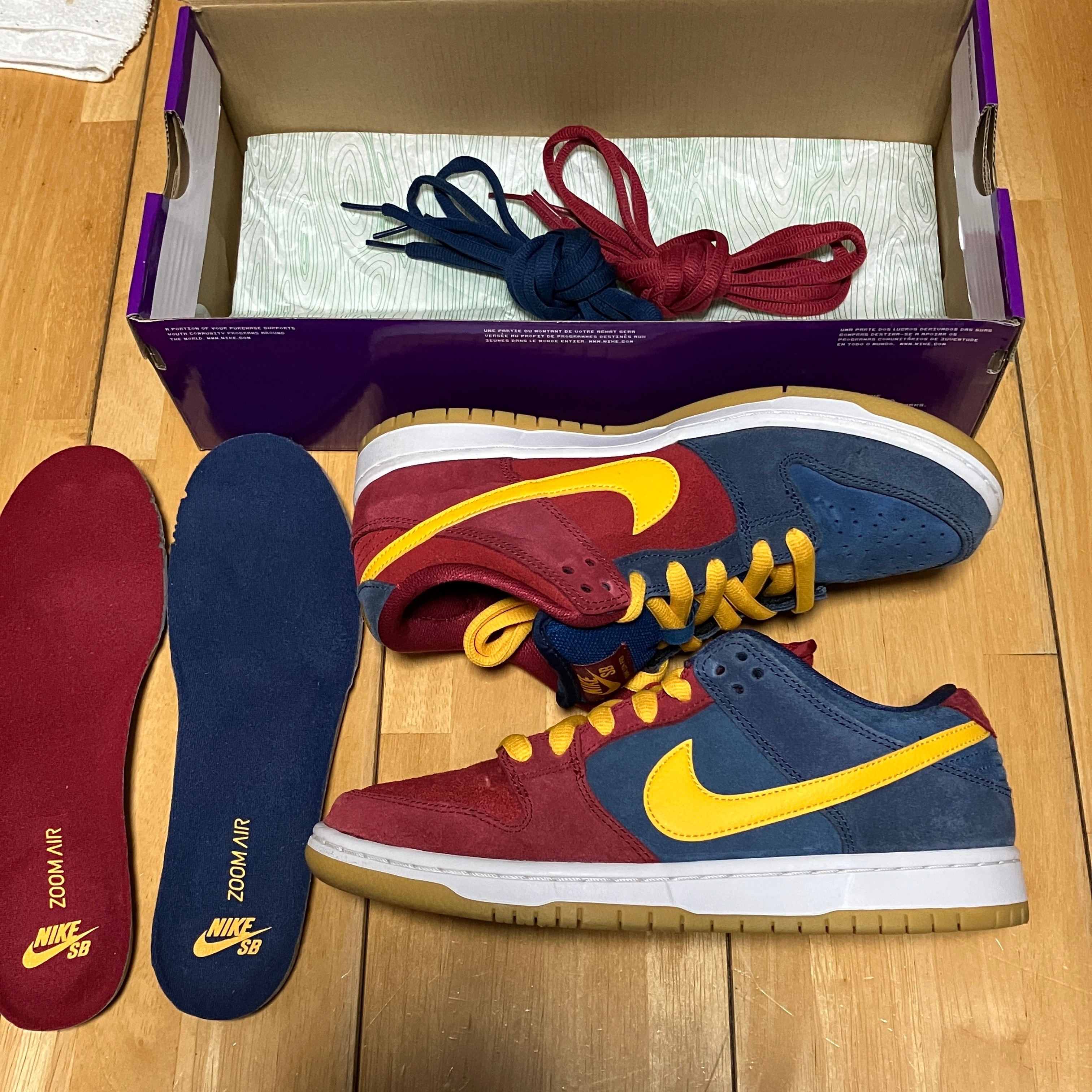 ナイキ SB ダンク ロー "バルセロナ"