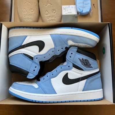 Nike Air Jordan 1 High OG "University Blue"