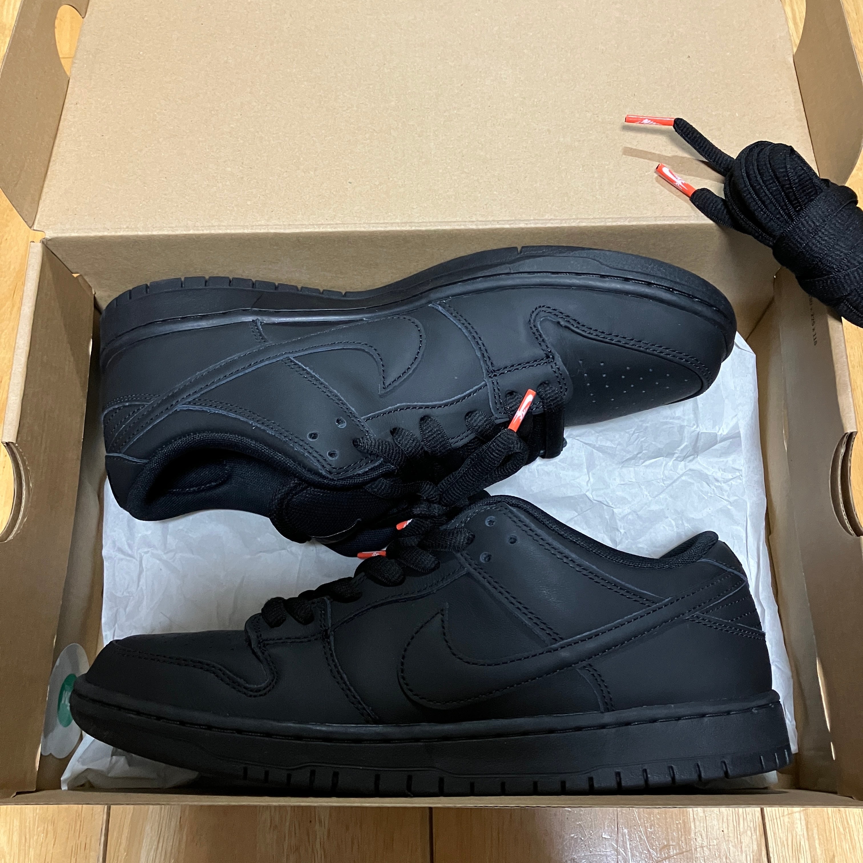 Nike SB Dunk Low Pro ISO "Triple Black"