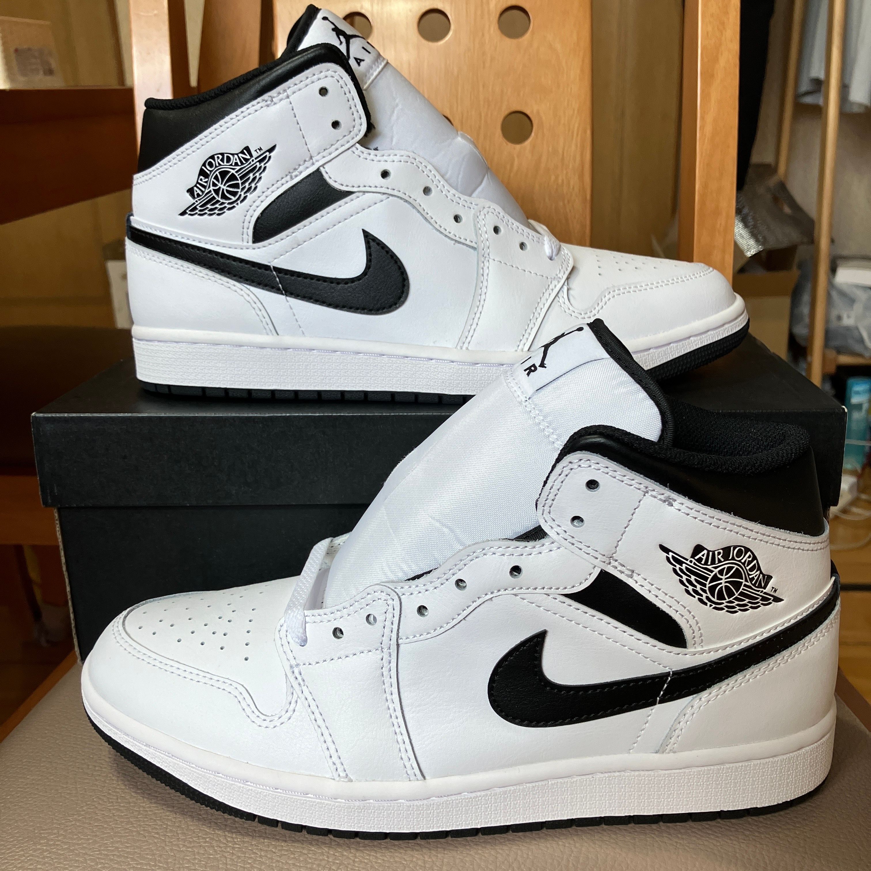 Nike Air Jordan 1 Mid "White/Black"