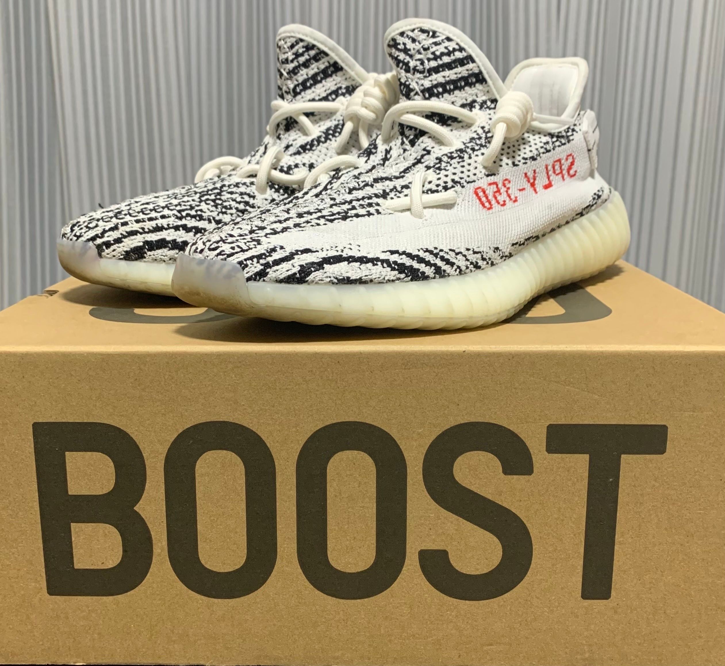 adidas YEEZY Boost 350 V2 "Zebra"