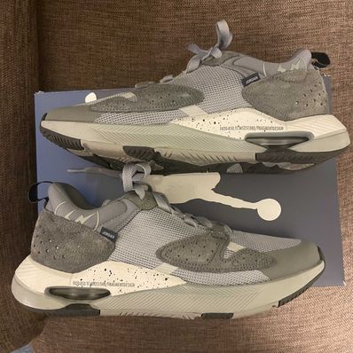 FRAGMENT × JORDAN AIR CADENCE PARTICLE GREY