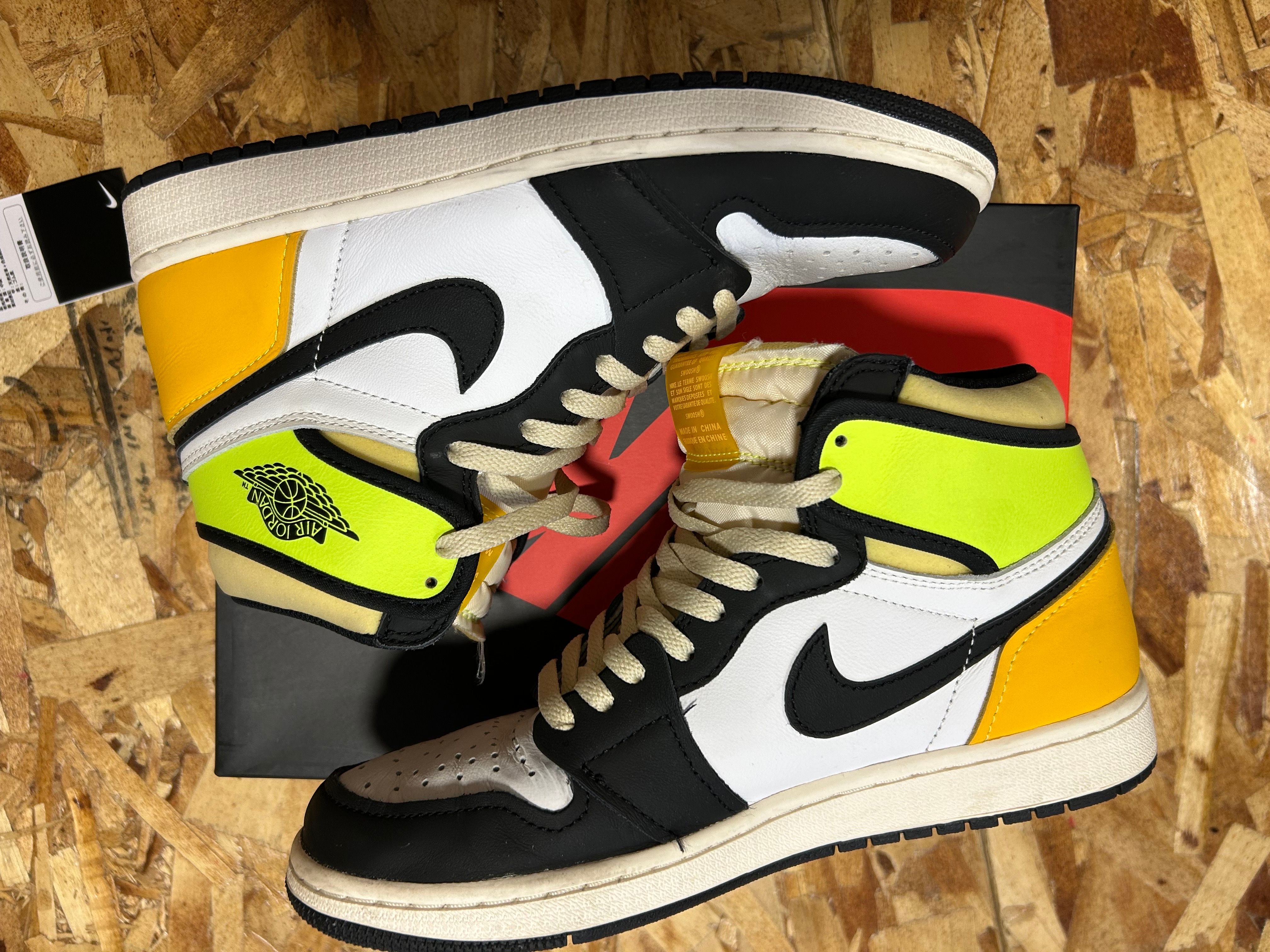 Nike Air Jordan 1 High OG "Volt Gold"