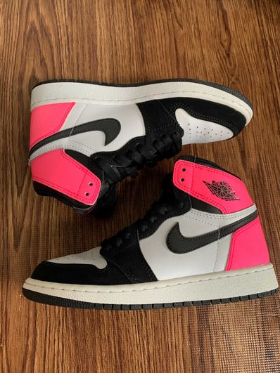 Nike Air Jordan 1 Retro High "Valentine's Day" (2017)