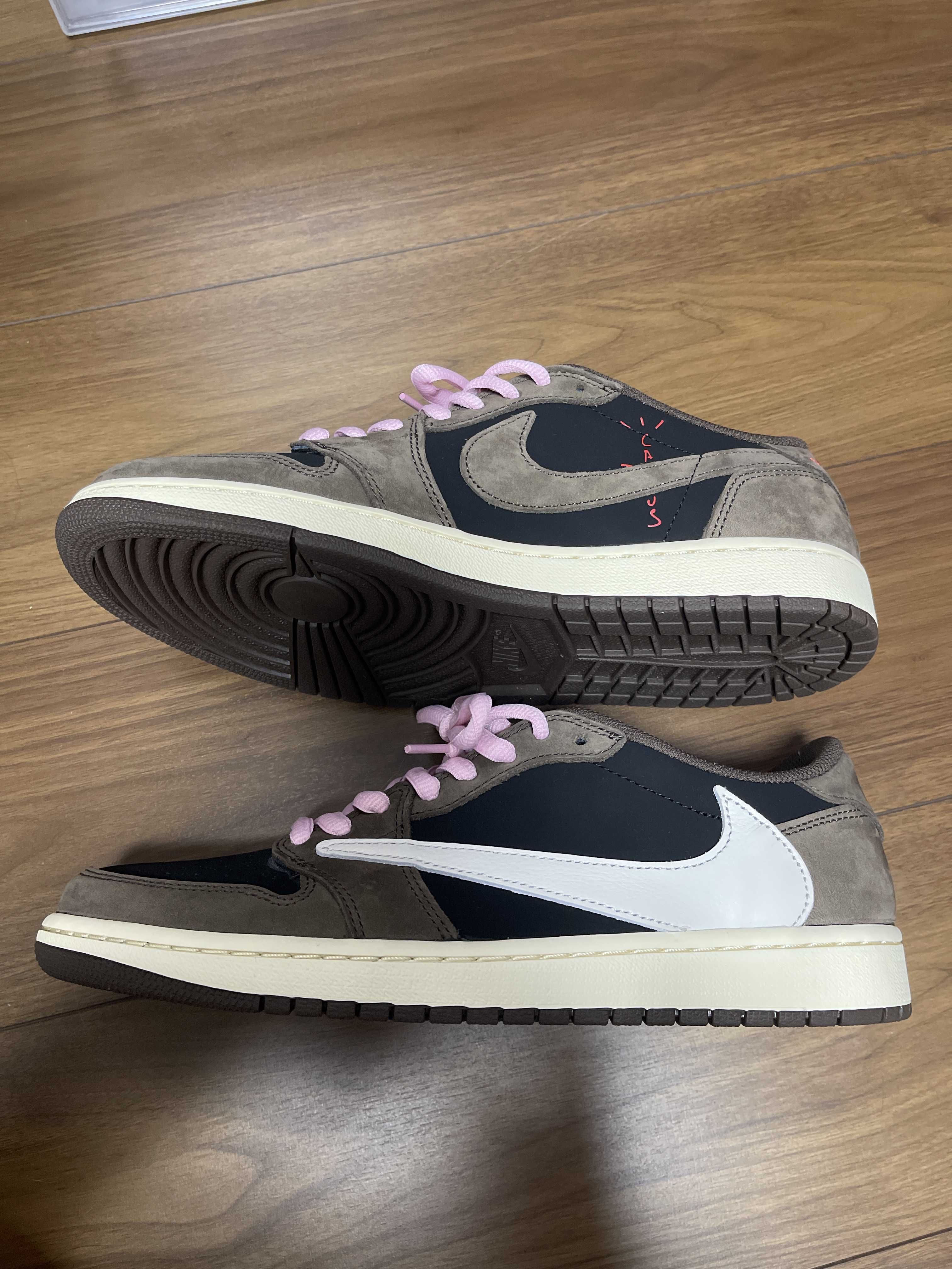 Travis Scott × Nike Air Jordan 1 Low OG SP-T "Black/Dark Mocha"