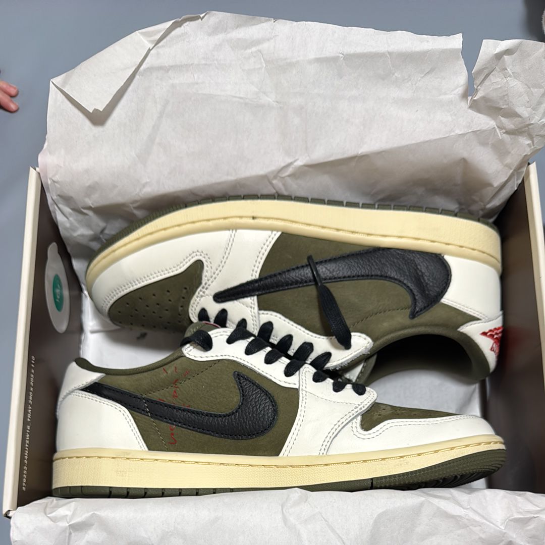 Travis Scott × Nike Air Jordan 1 Low OG SP "Reverse Olive"