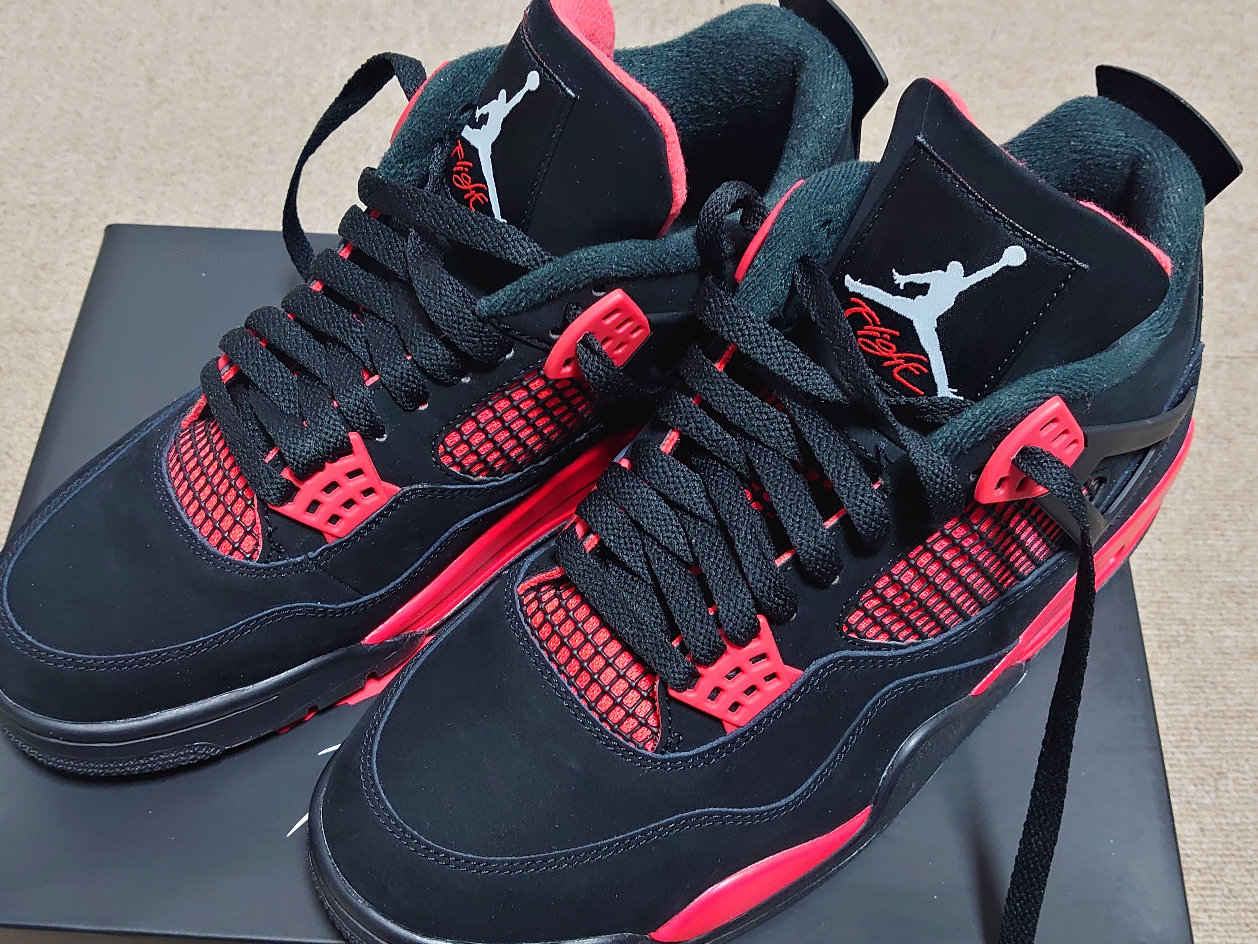 Nike Air Jordan 4 "Red Thunder/Crimson"