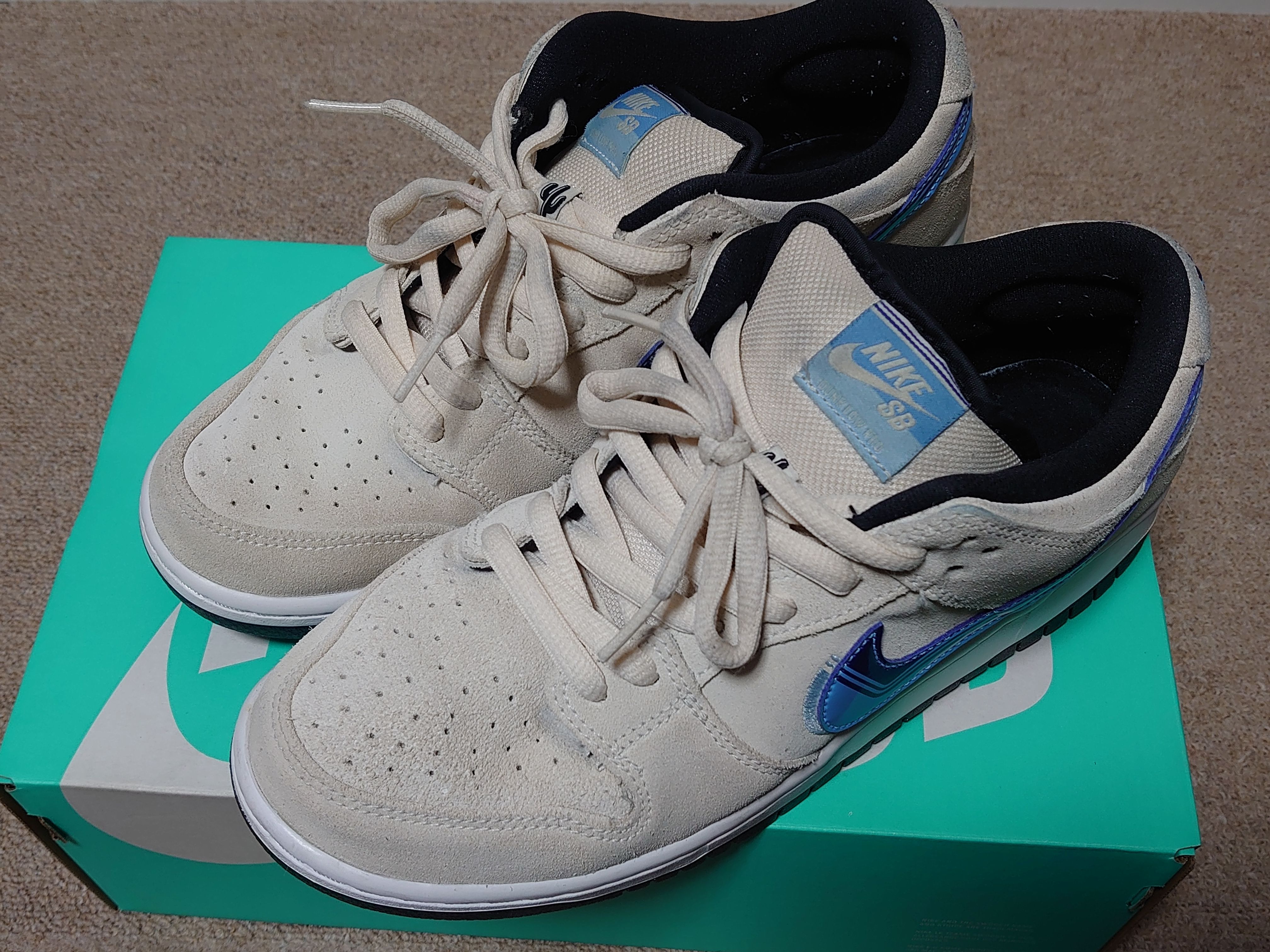 Nike SB Dunk Low "Light Cream" 