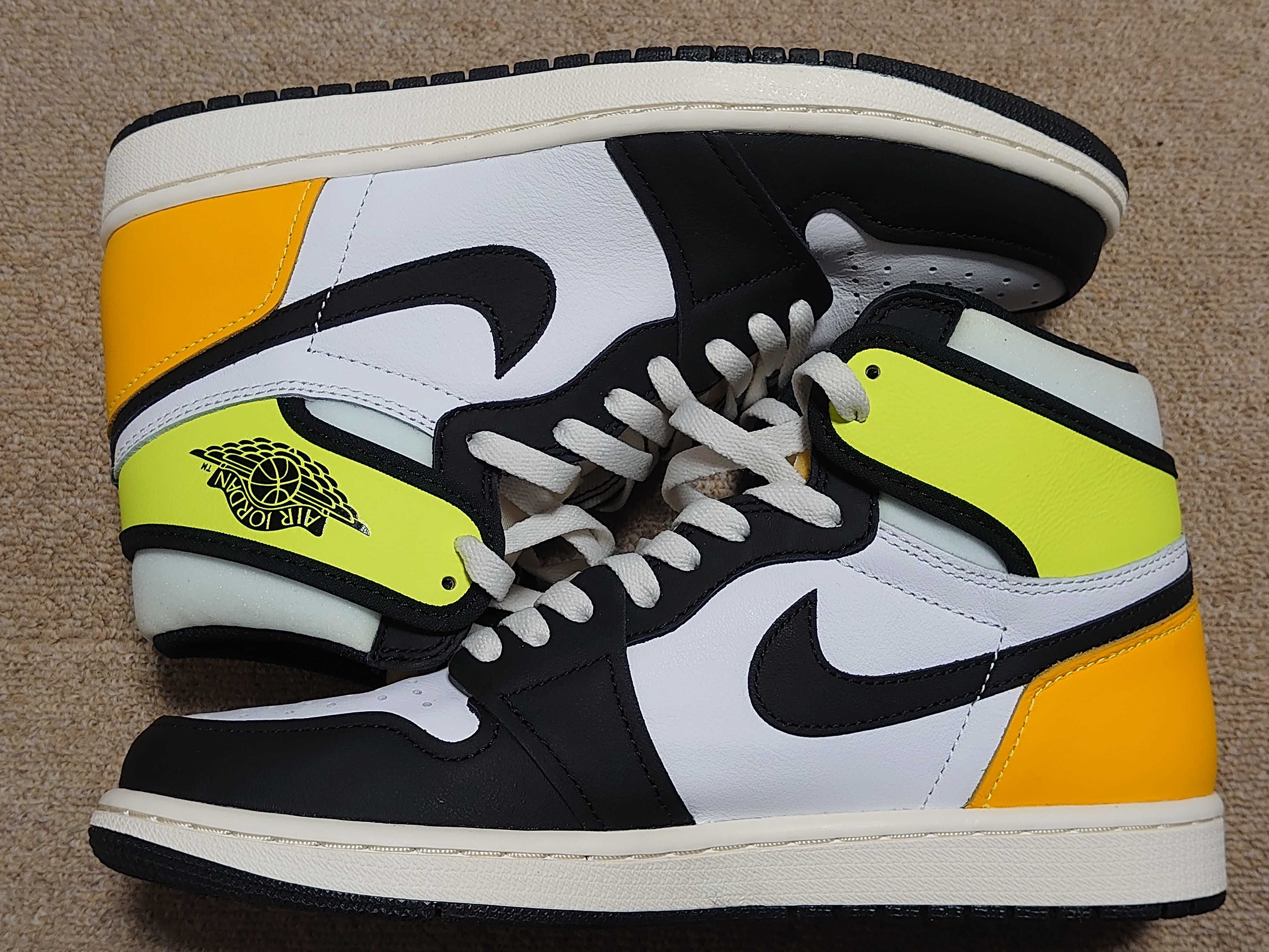 Nike Air Jordan 1 High OG "Volt Gold"