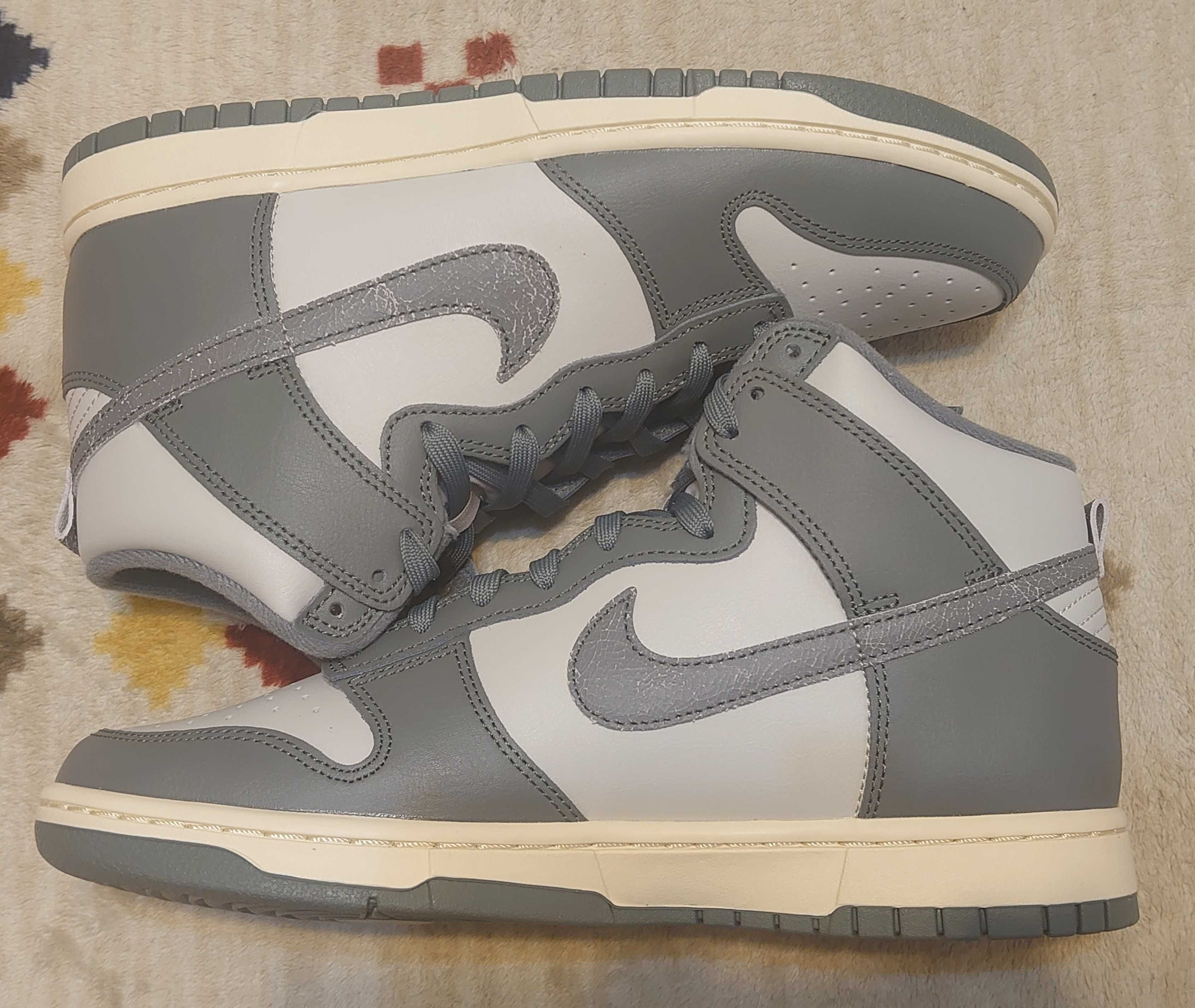 Nike Dunk High Retro SE Vintage "Light Bone and Tumbled Grey"